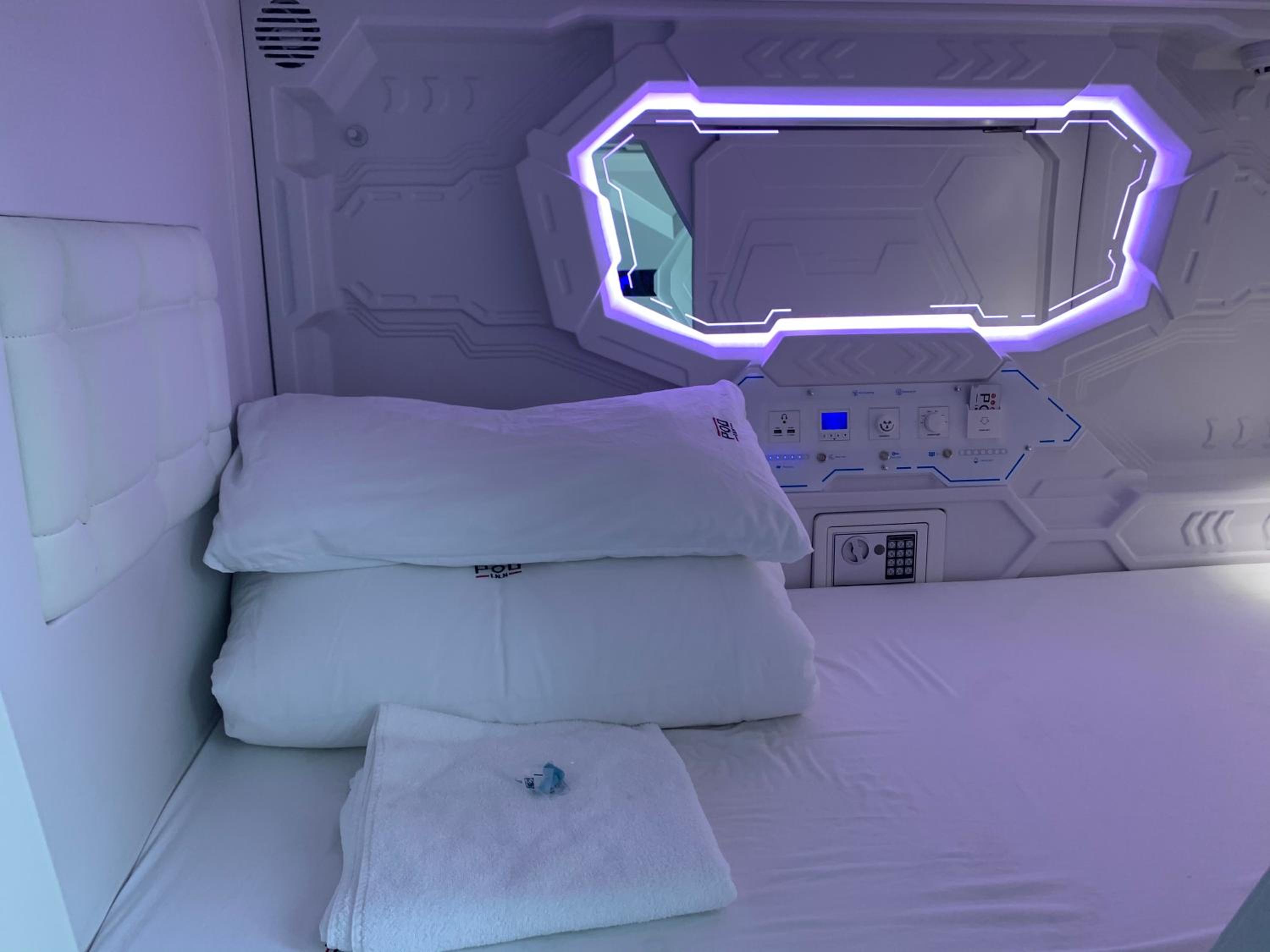 3 Mixed Capsule Bed - Photo 7