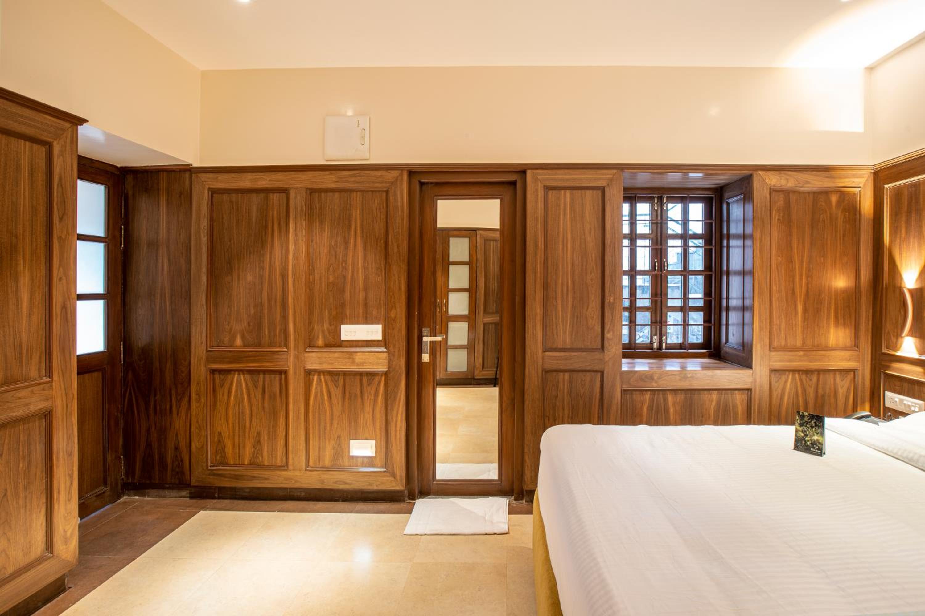 King Room with Lake View