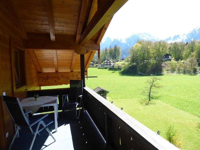 Apartment with Mountain View photo 2