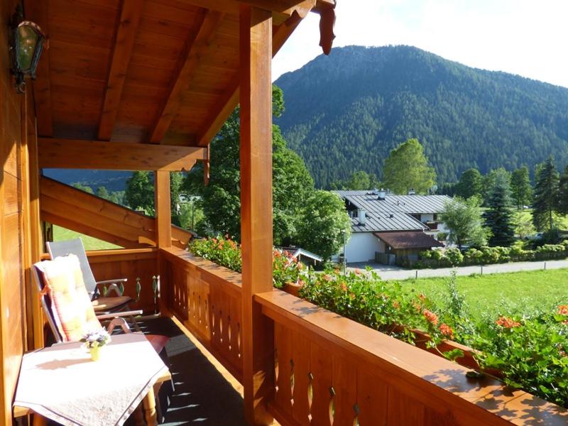 Apartment with Balcony photo 3