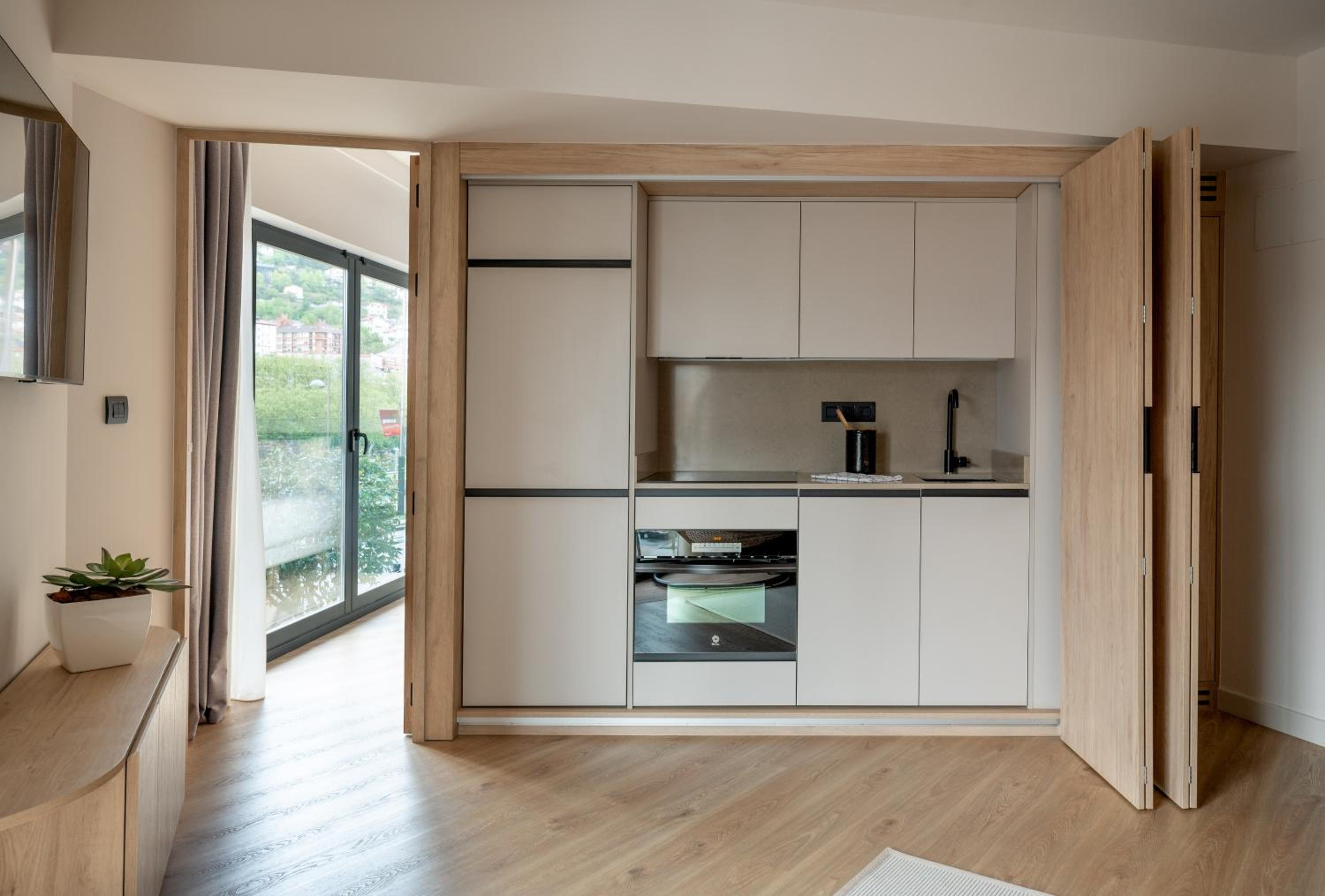 One-Bedroom Apartment - Photo 11