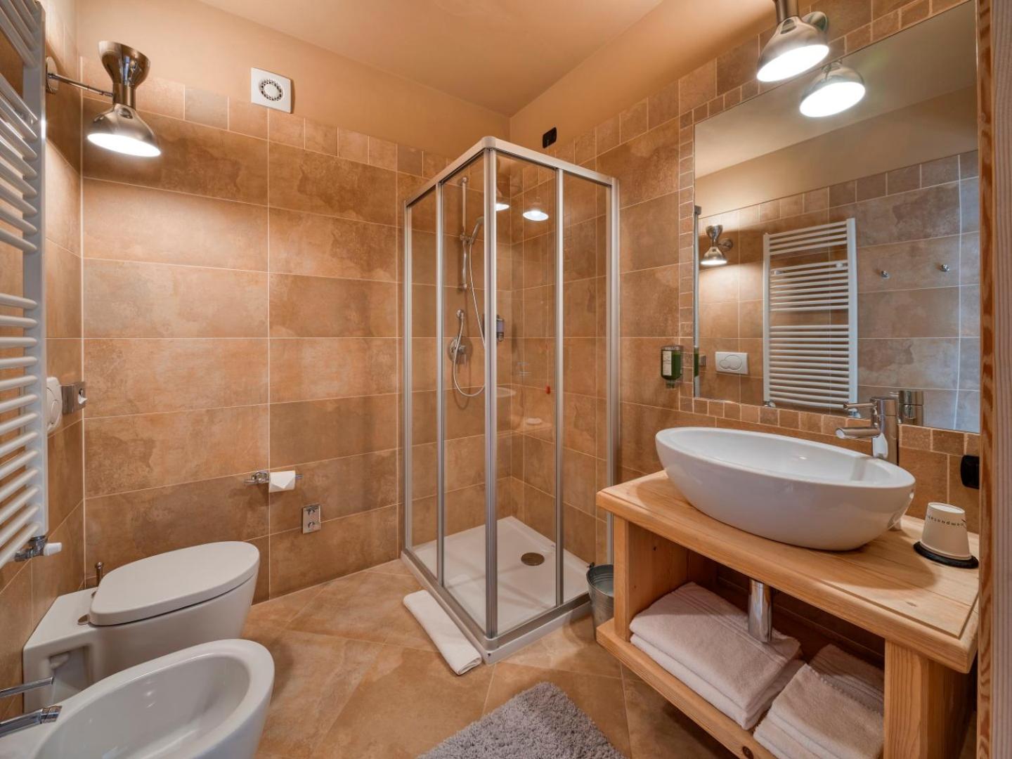 Superior Double or Twin Room - Photo 7