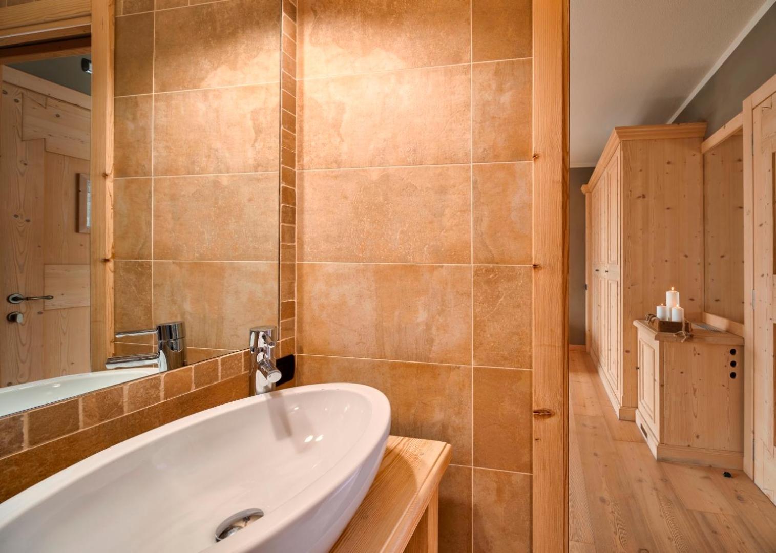 Superior Double or Twin Room - Photo 6