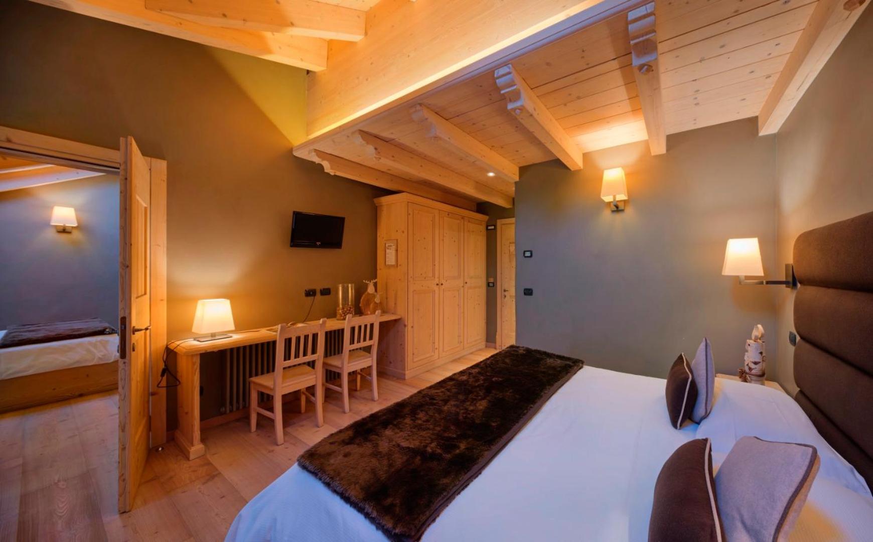 Superior Double or Twin Room - Photo 20