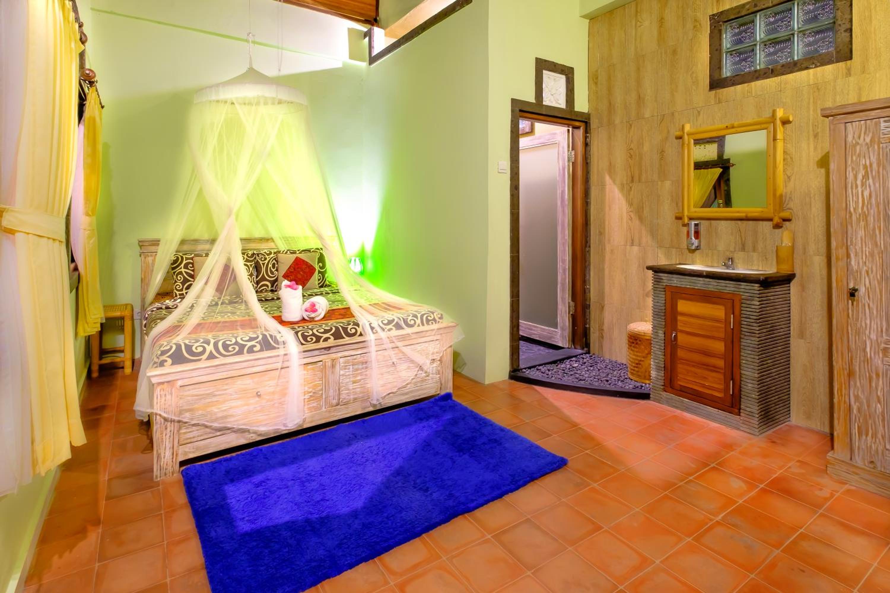 King Room with Balcony