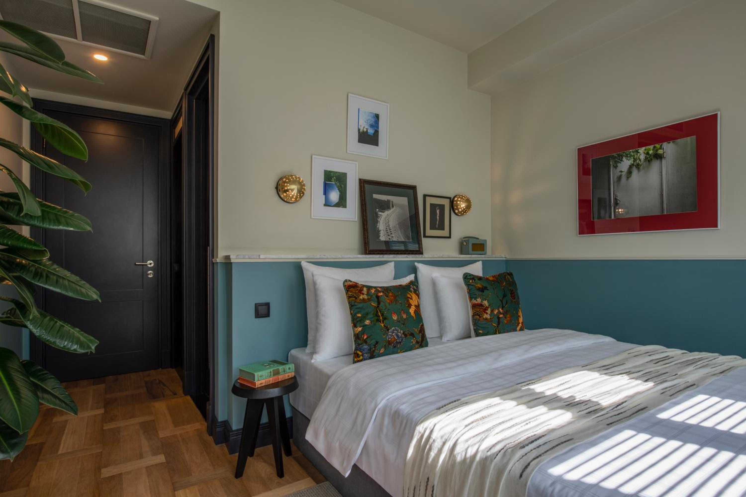 Small Double Room - Photo 2