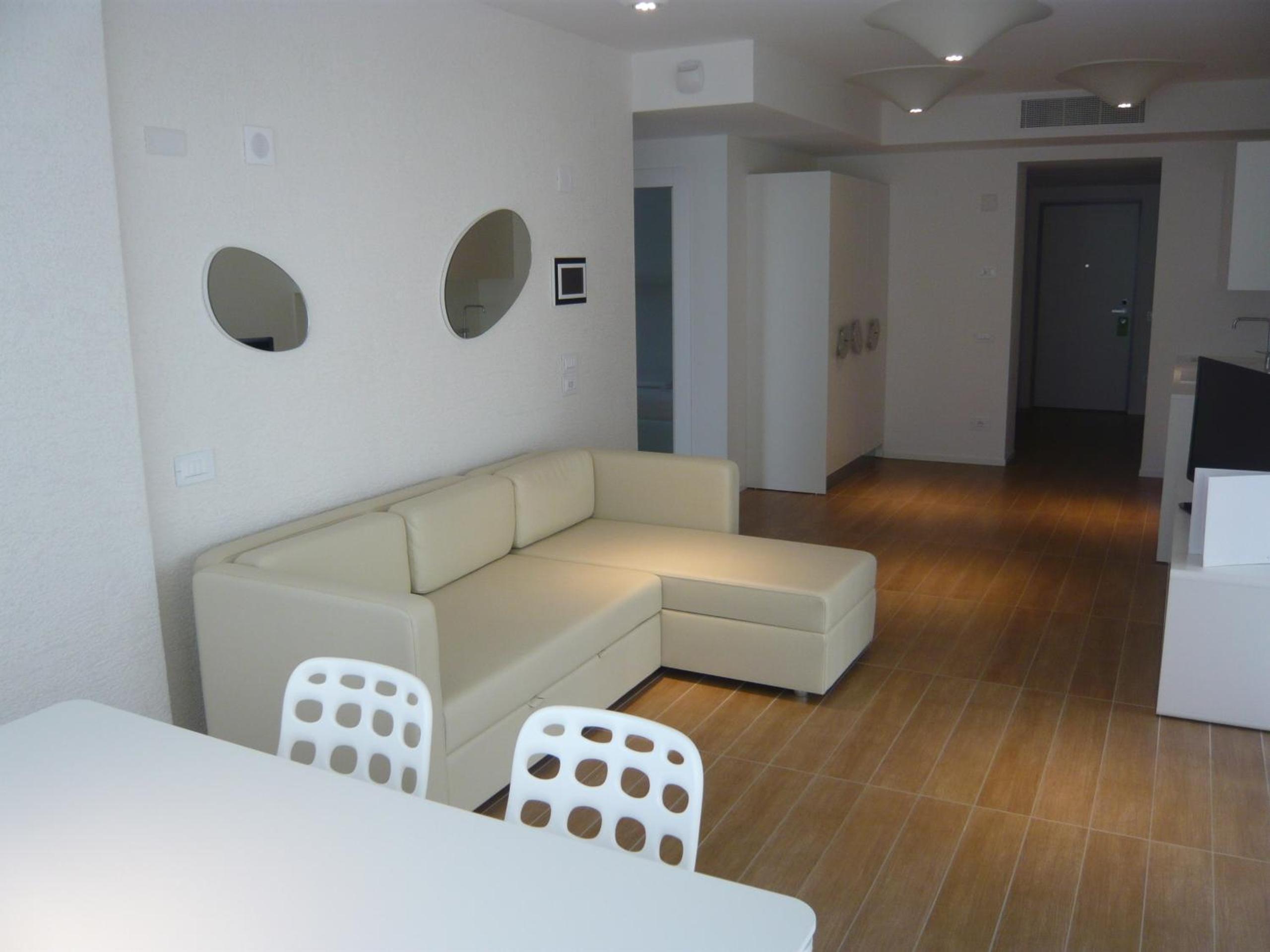 Two-Bedroom Apartment with Terrace photo 2