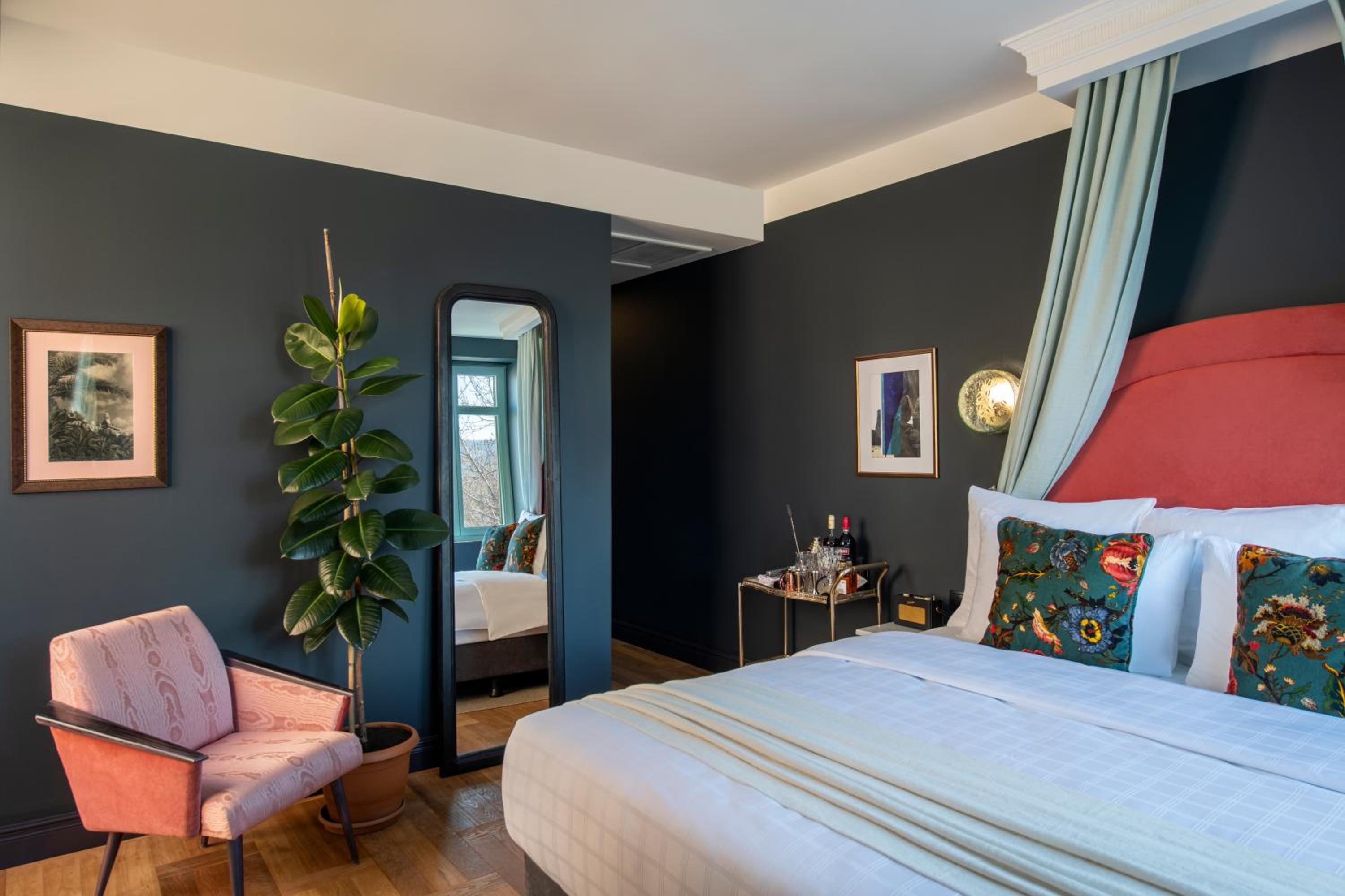 Suite with Balcony - Photo 1