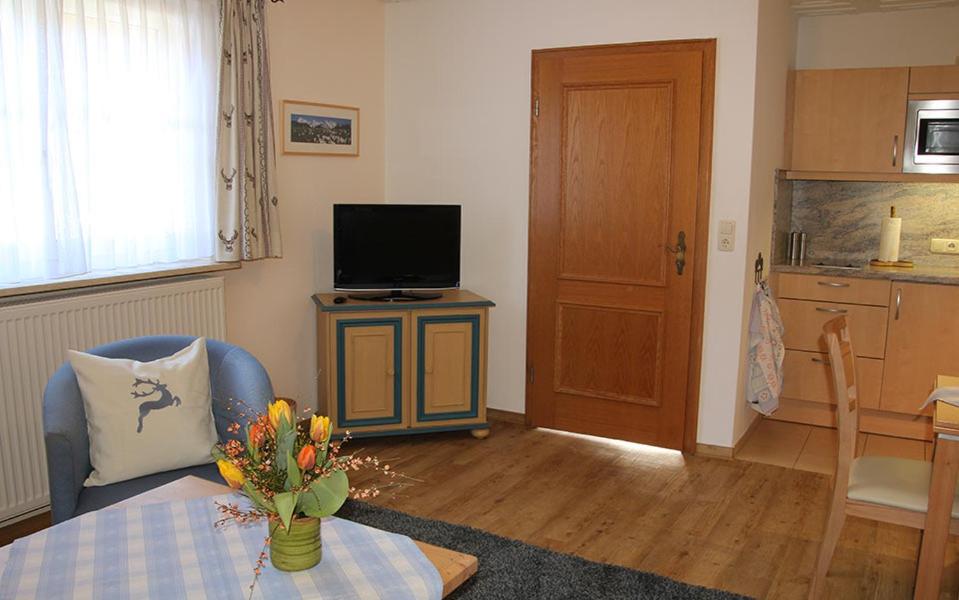 One-Bedroom House photo 2