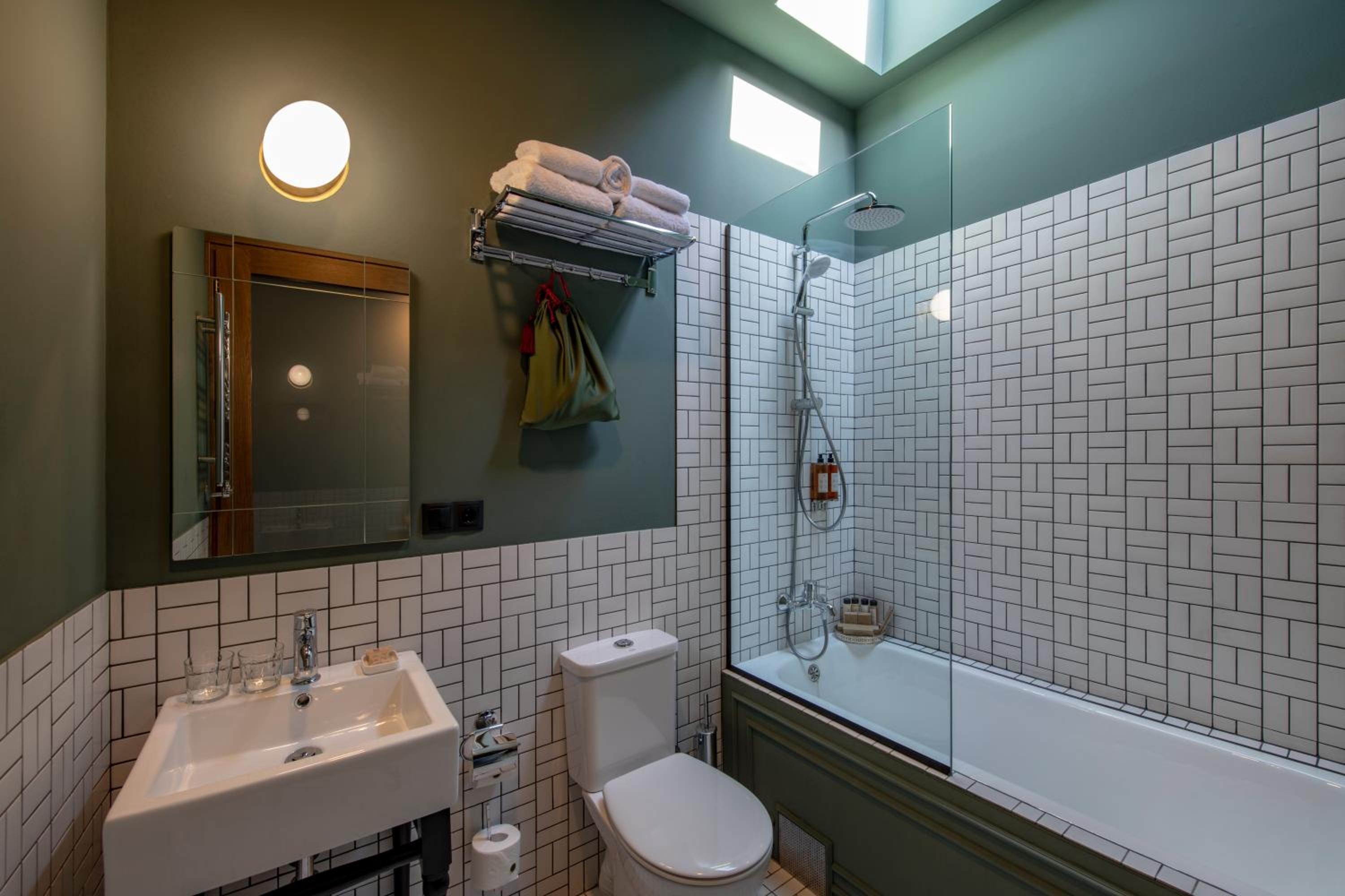 Deluxe Suite - Photo 4