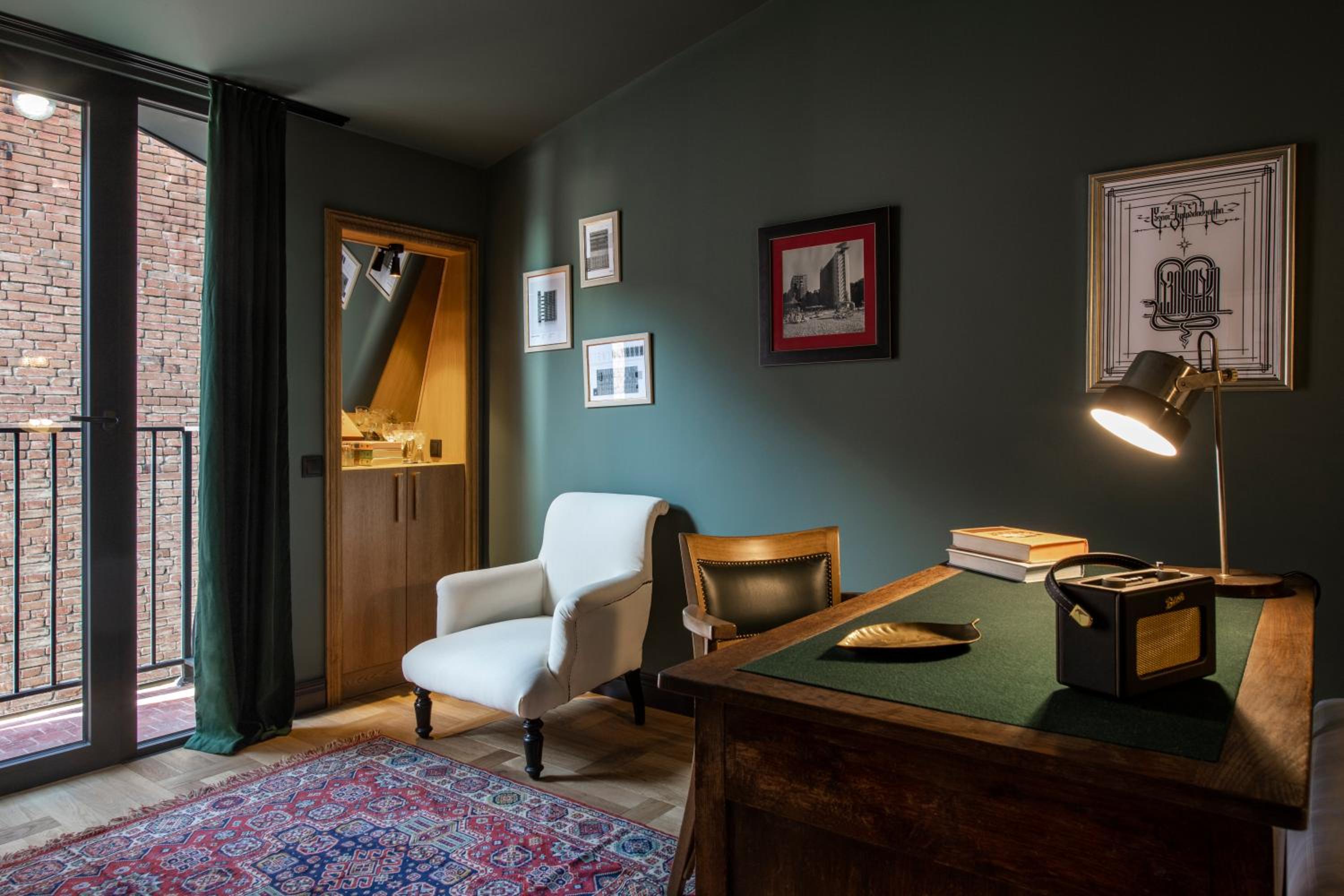 Deluxe Suite - Photo 3