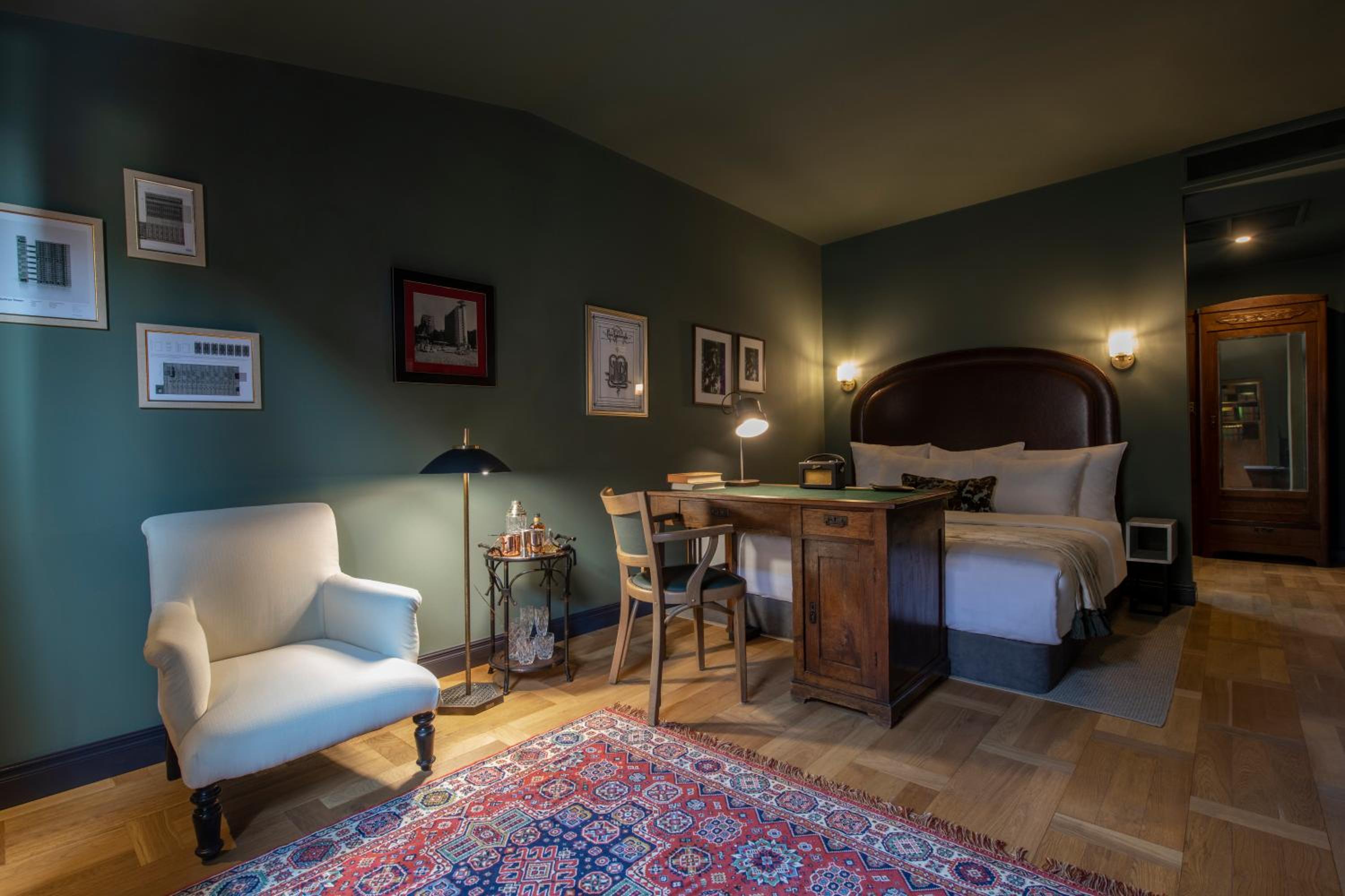 Deluxe Suite - Photo 2