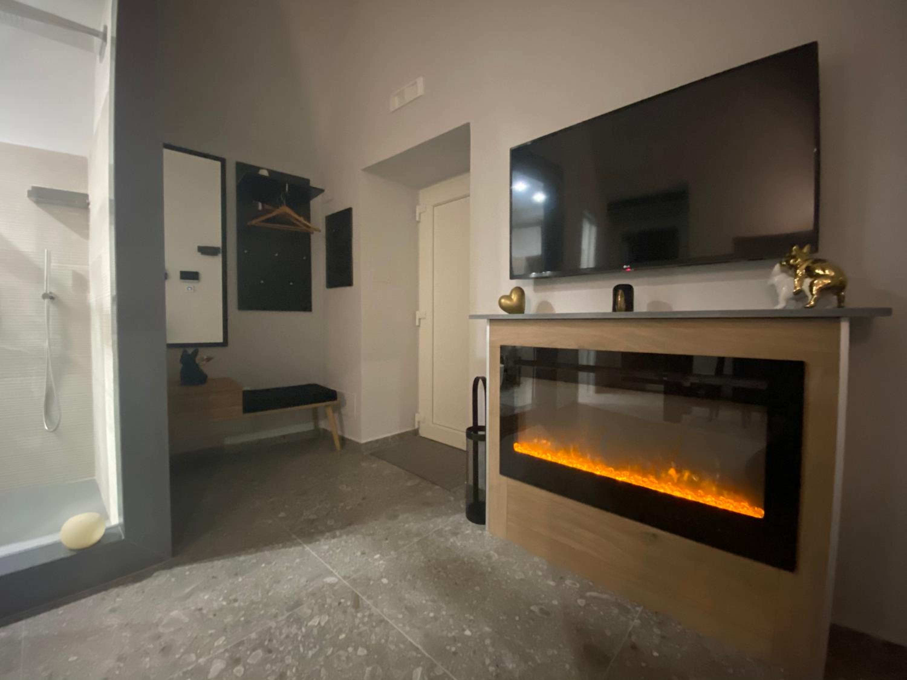 Queen Room with Spa Bath - Photo 4