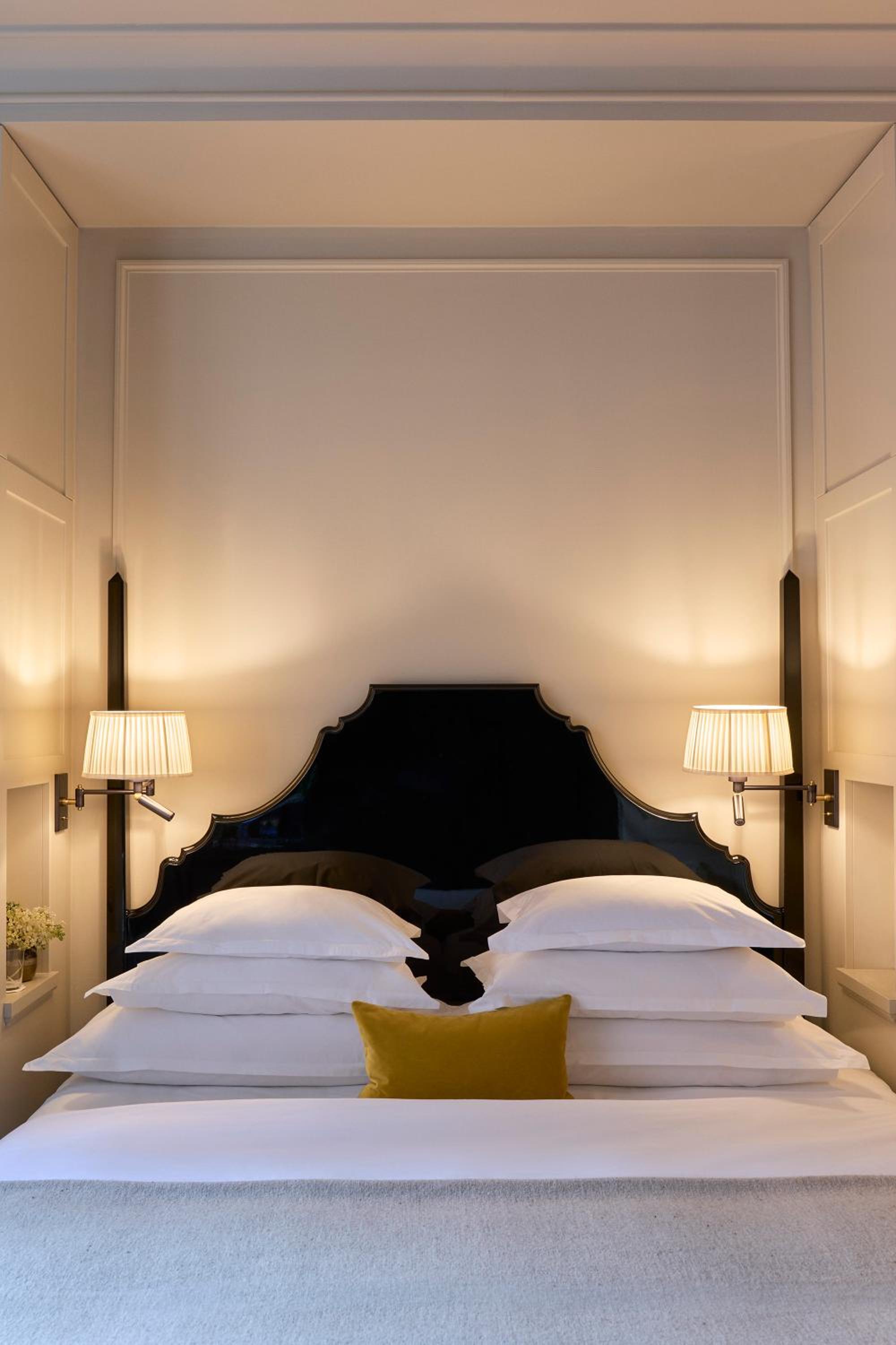 Superior Room thumbnail 5
