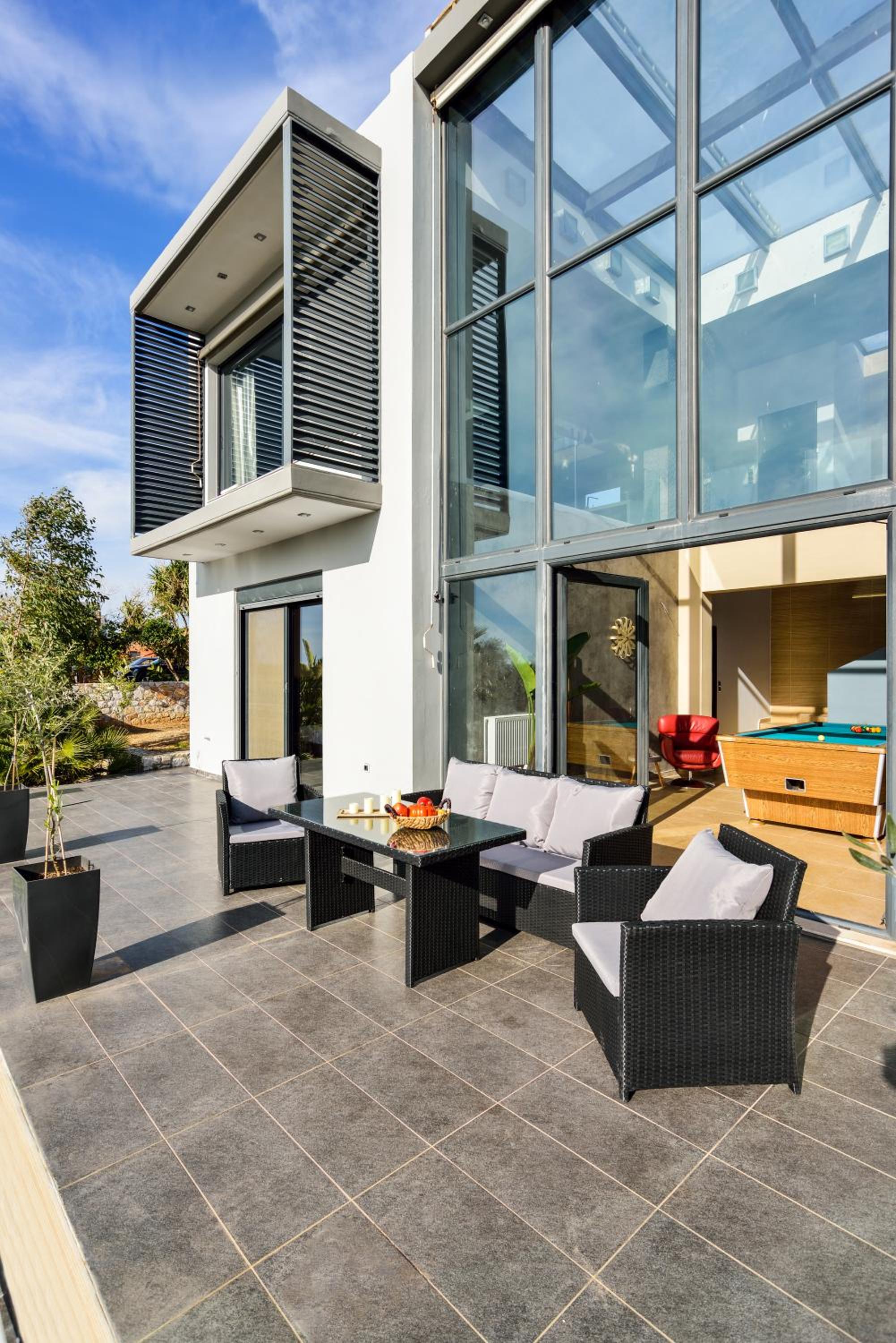 Villa photo 3