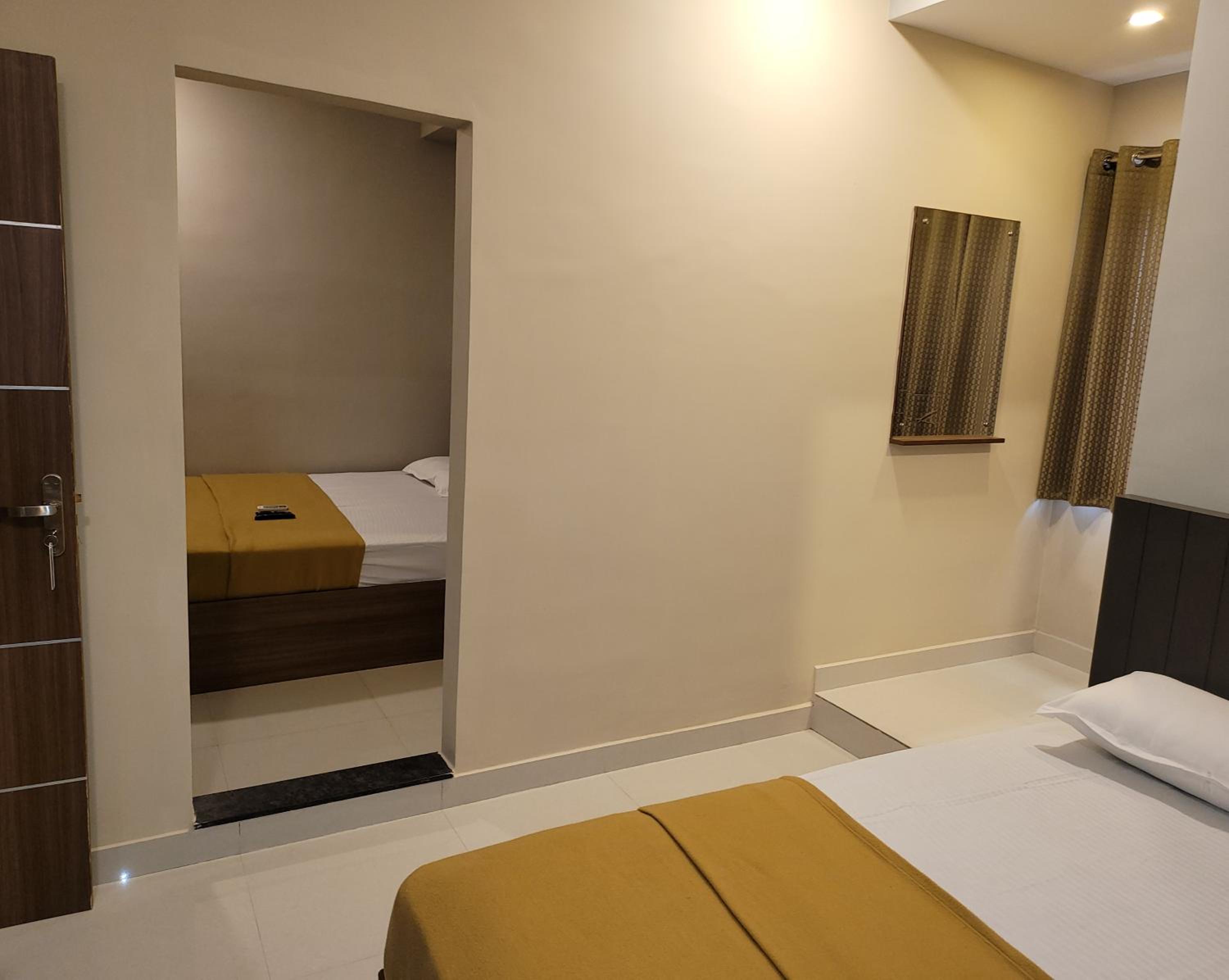 Deluxe Family Room - Photo 4