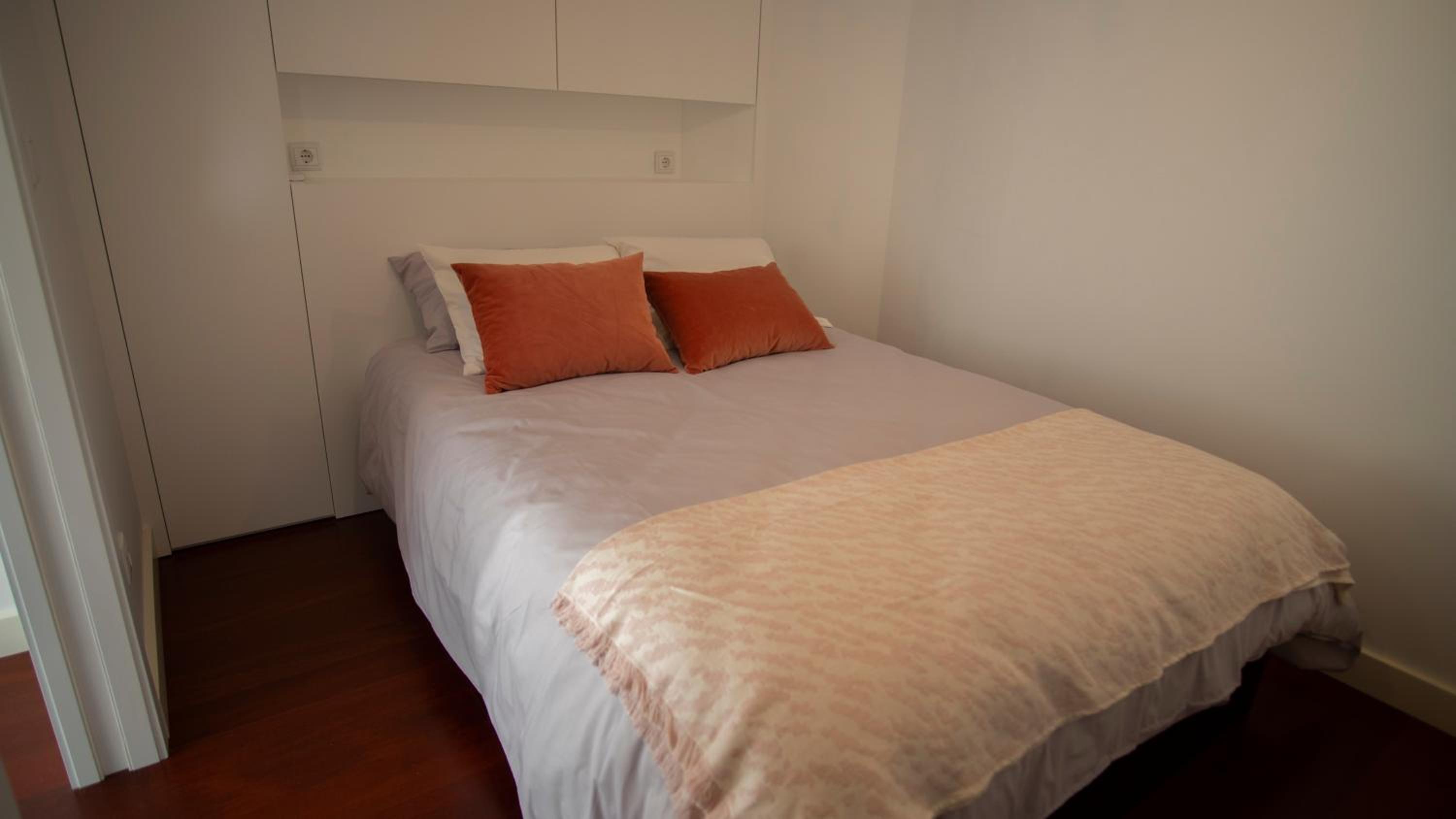Two-Bedroom House photo 3
