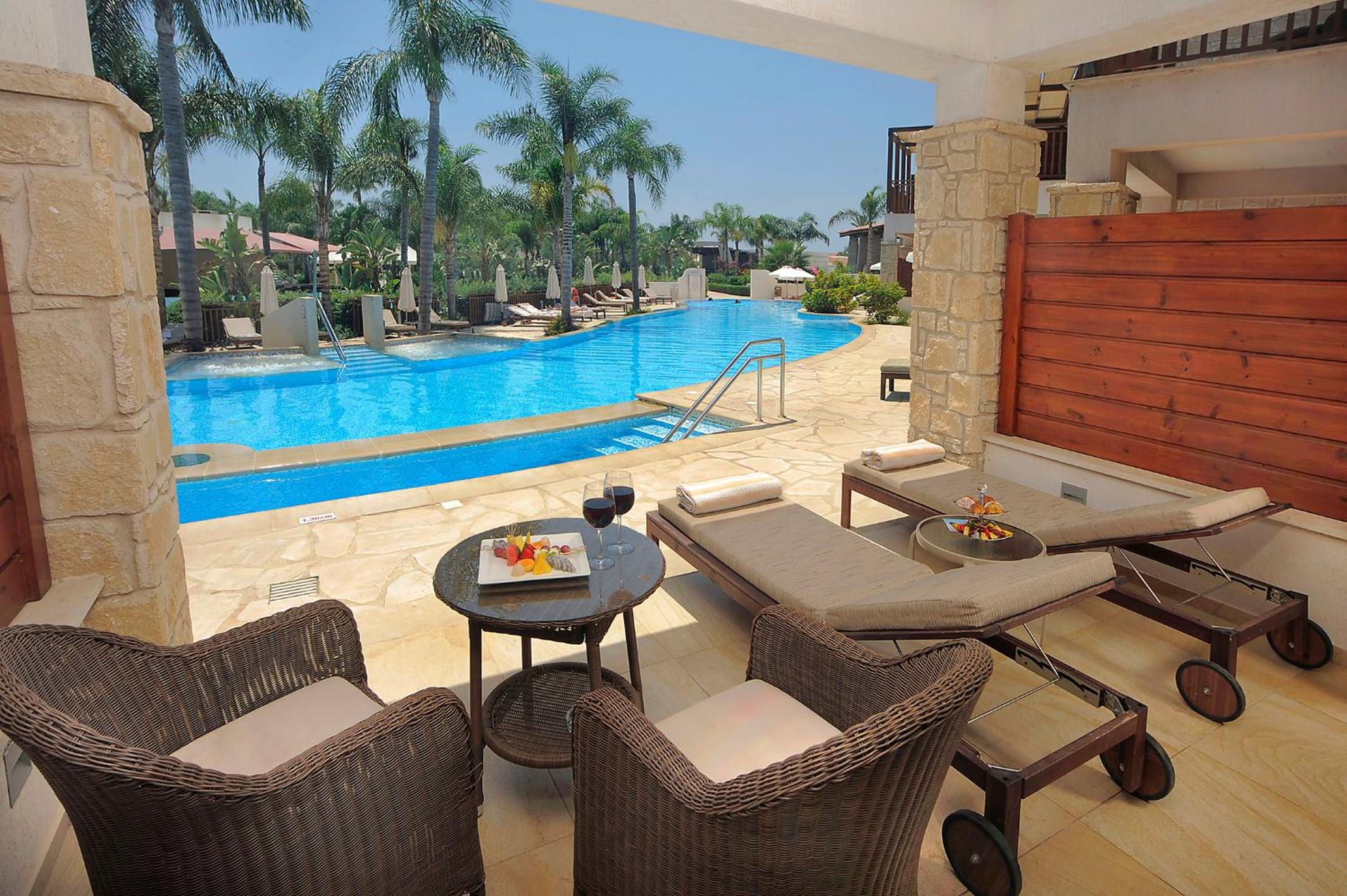 Fisherman Swim-Up Junior Suite Pool & Garden View (18+ years old) photo 2