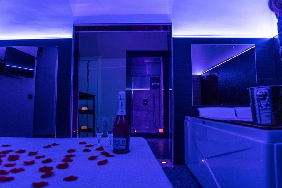 Queen Room with Spa Bath - Photo 2
