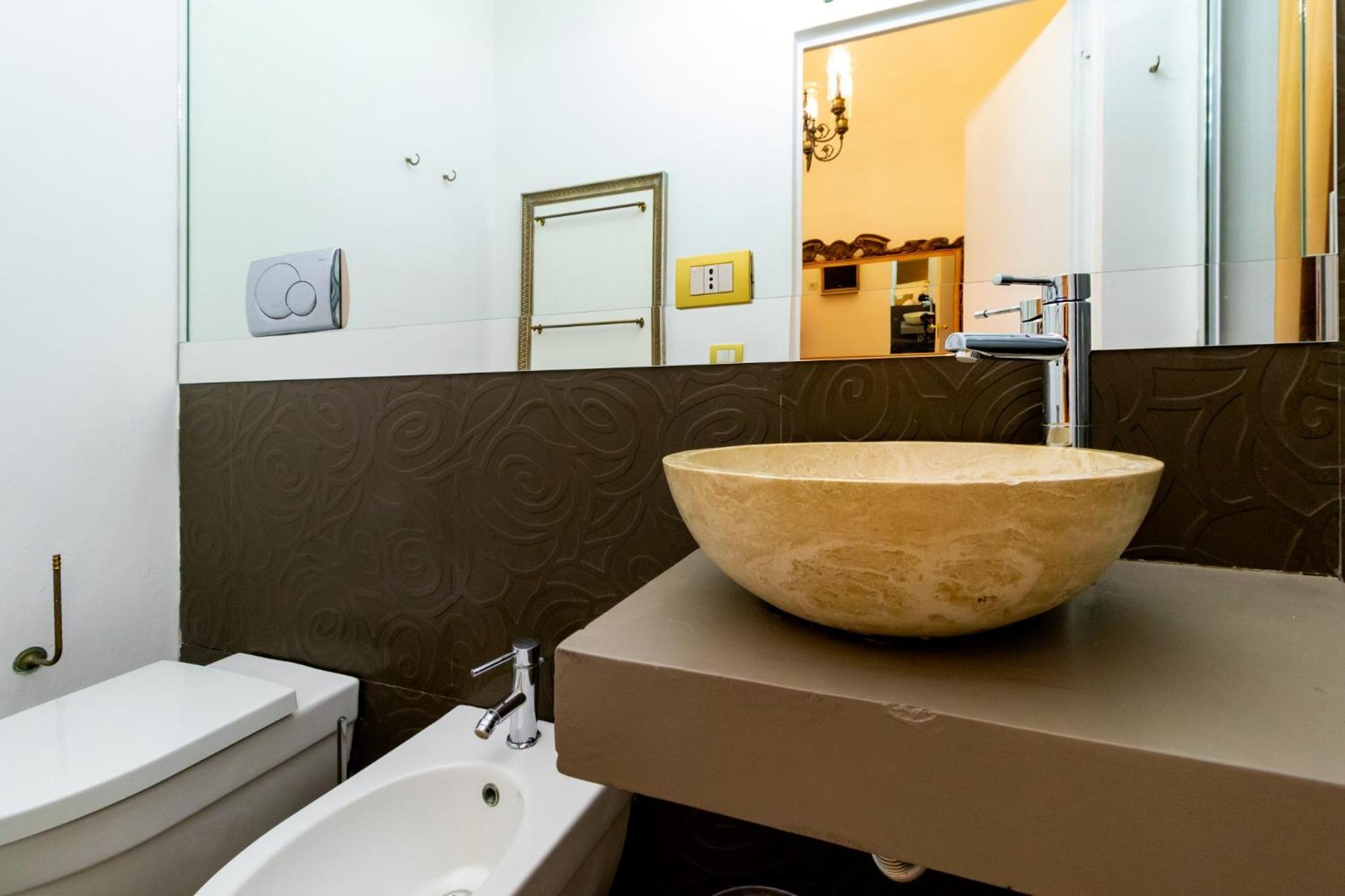 King Room with Balcony photo 2