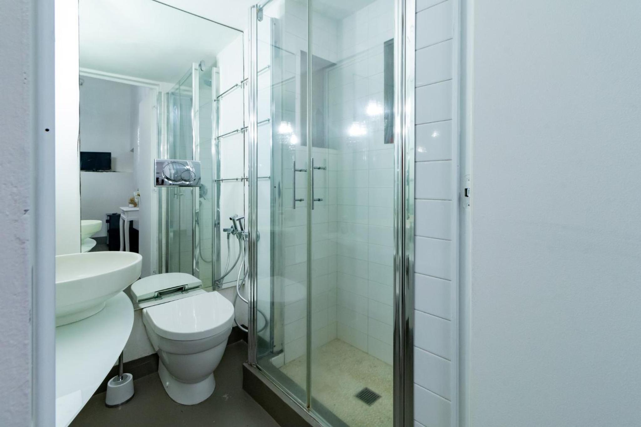 Single Room photo 2