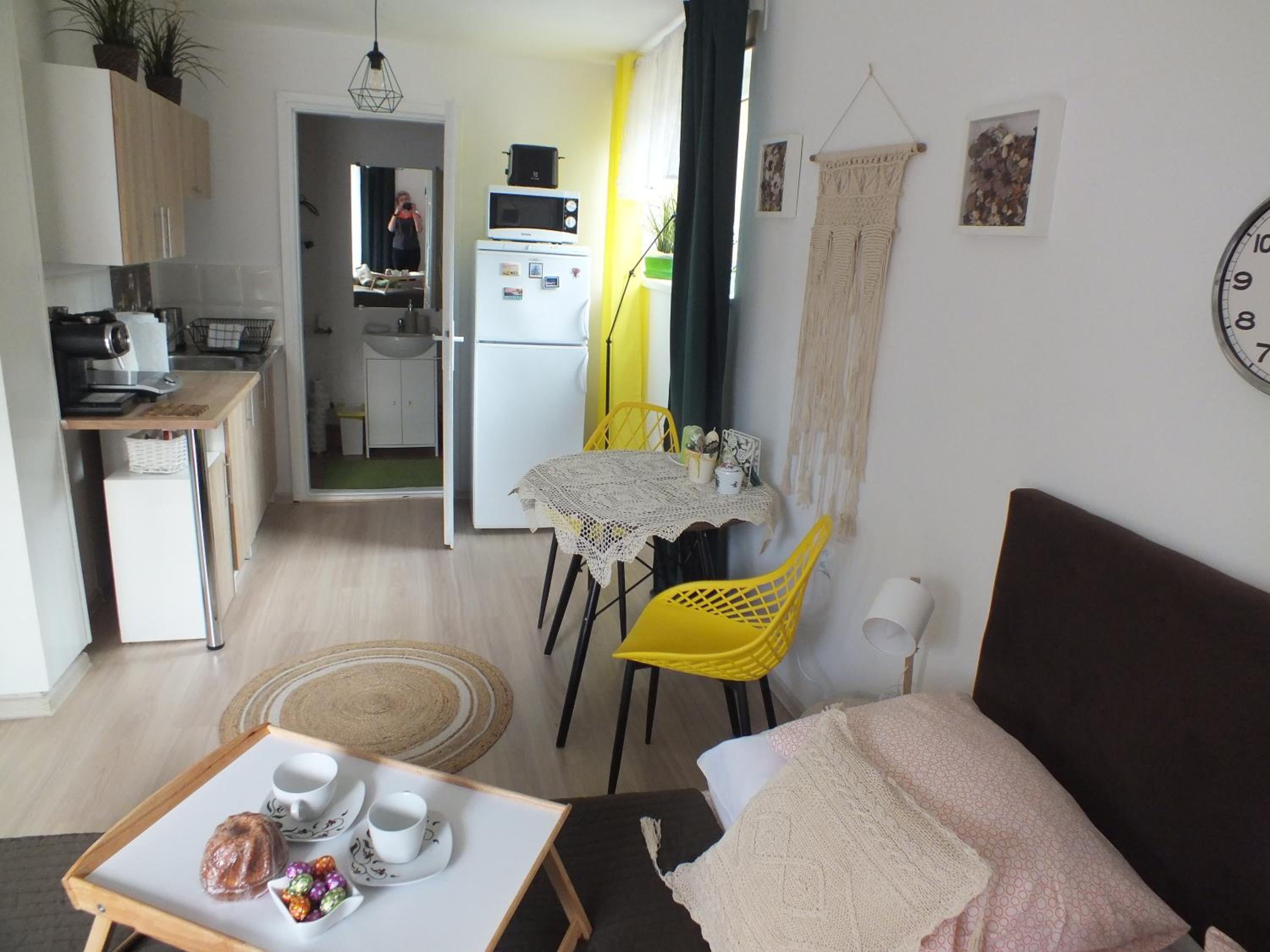 Double Room with Private Bathroom - Green photo 3