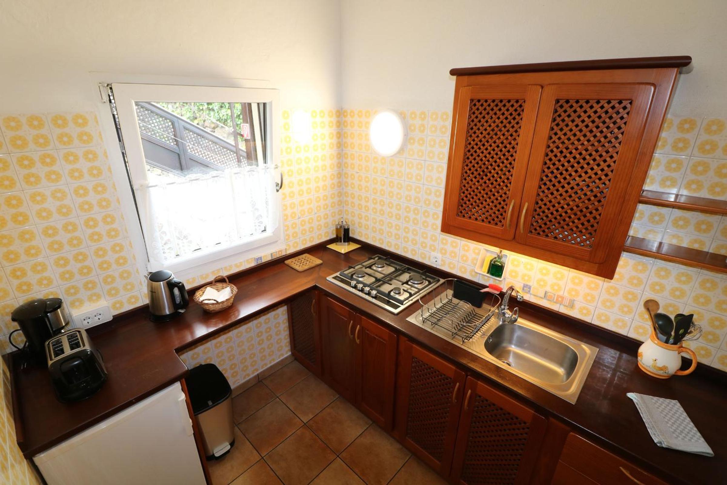 Studio 1 - Photo 6