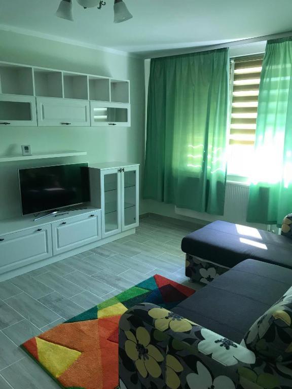 One-Bedroom Apartment - Photo 6