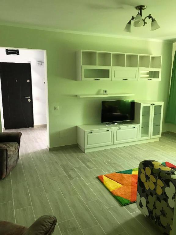 One-Bedroom Apartment - Photo 1
