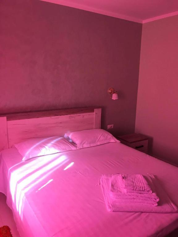 One-Bedroom Apartment - Photo 29