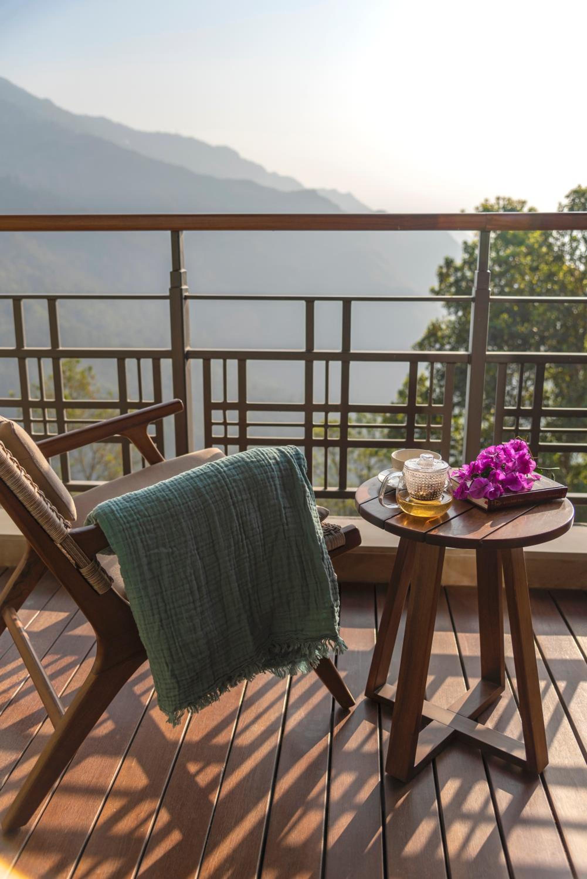 Luxury Twin Bed Valley View Room with Balcony