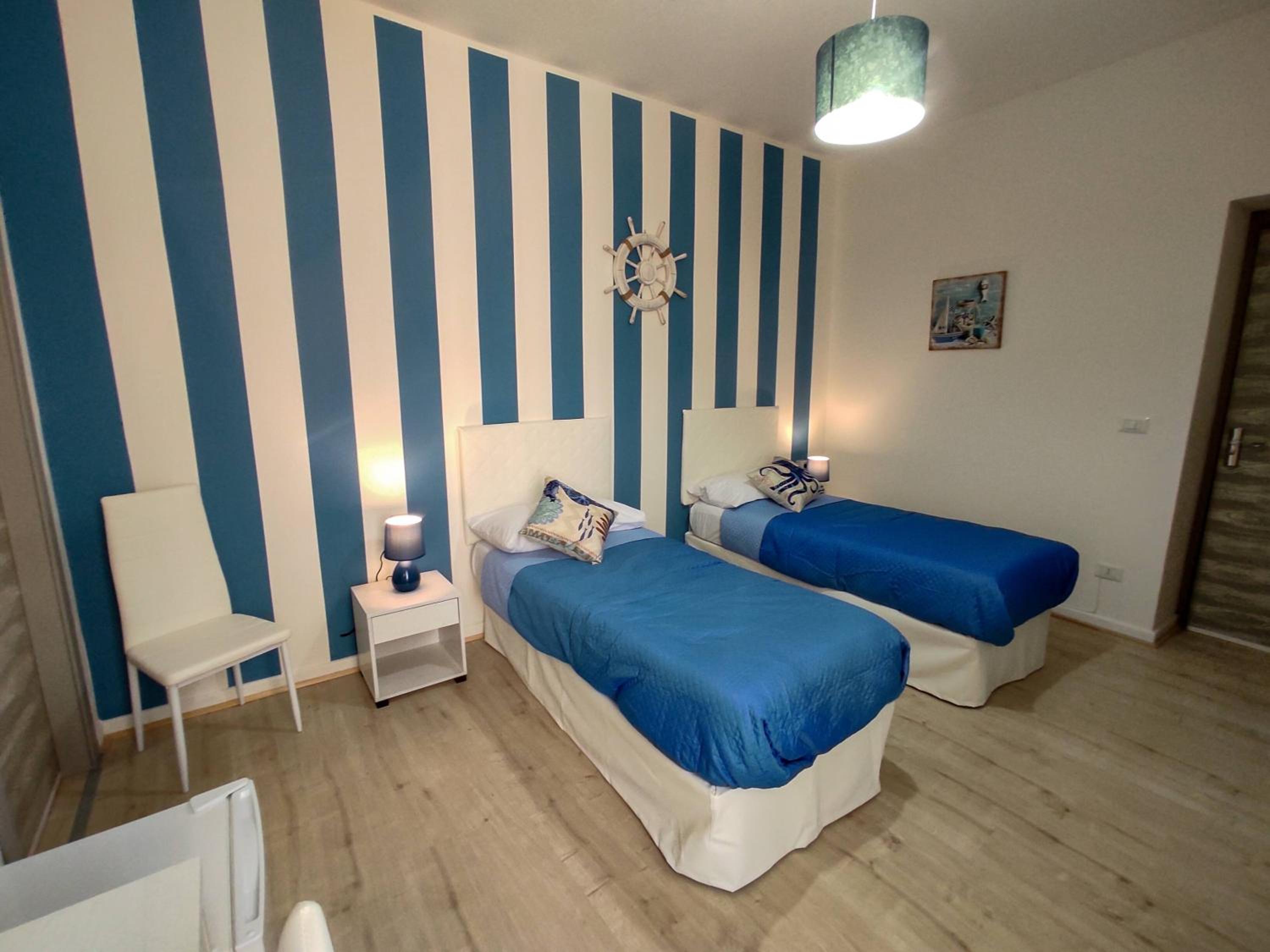 Twin Room with Private Bathroom photo 1
