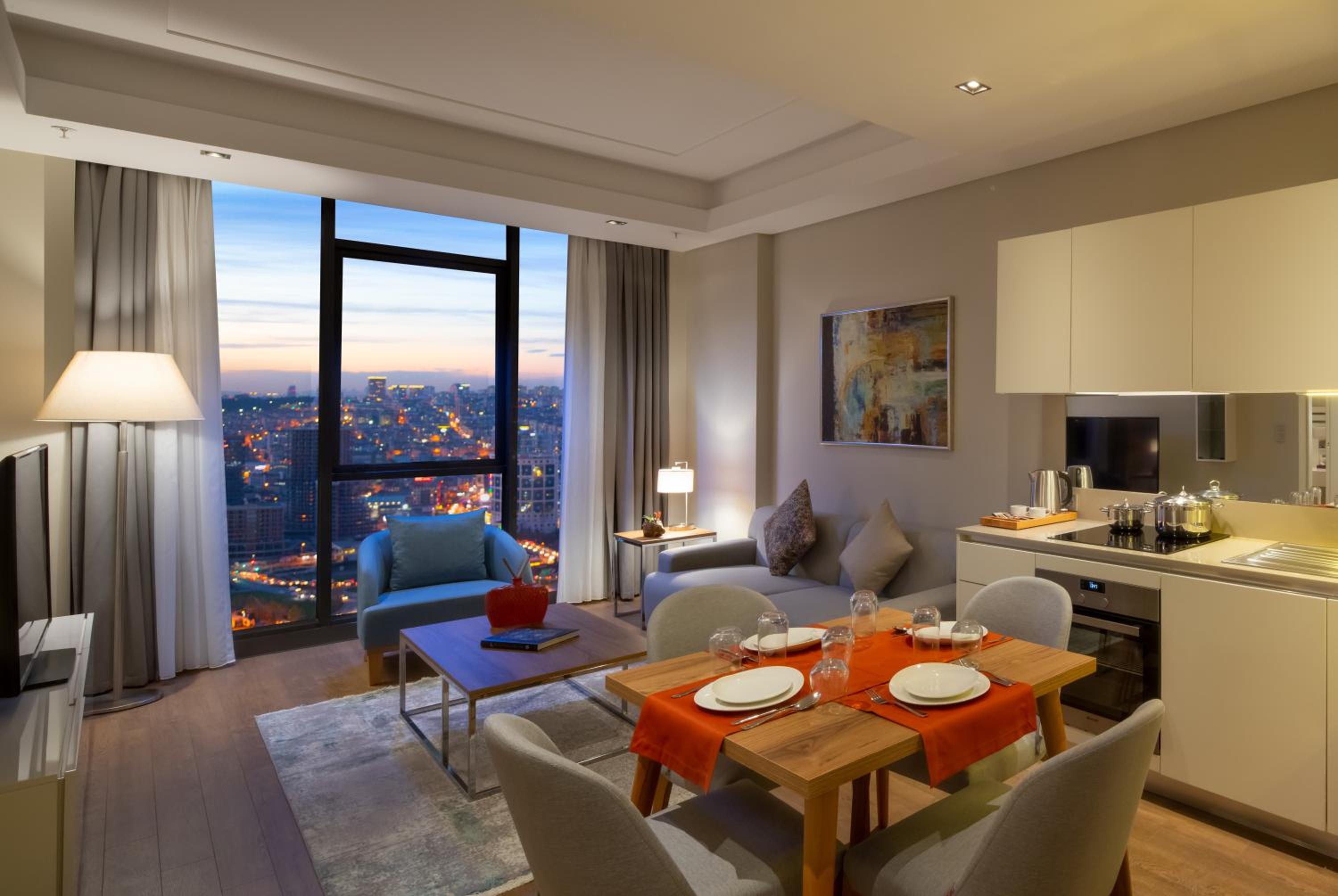 One-Bedroom Deluxe Apartment