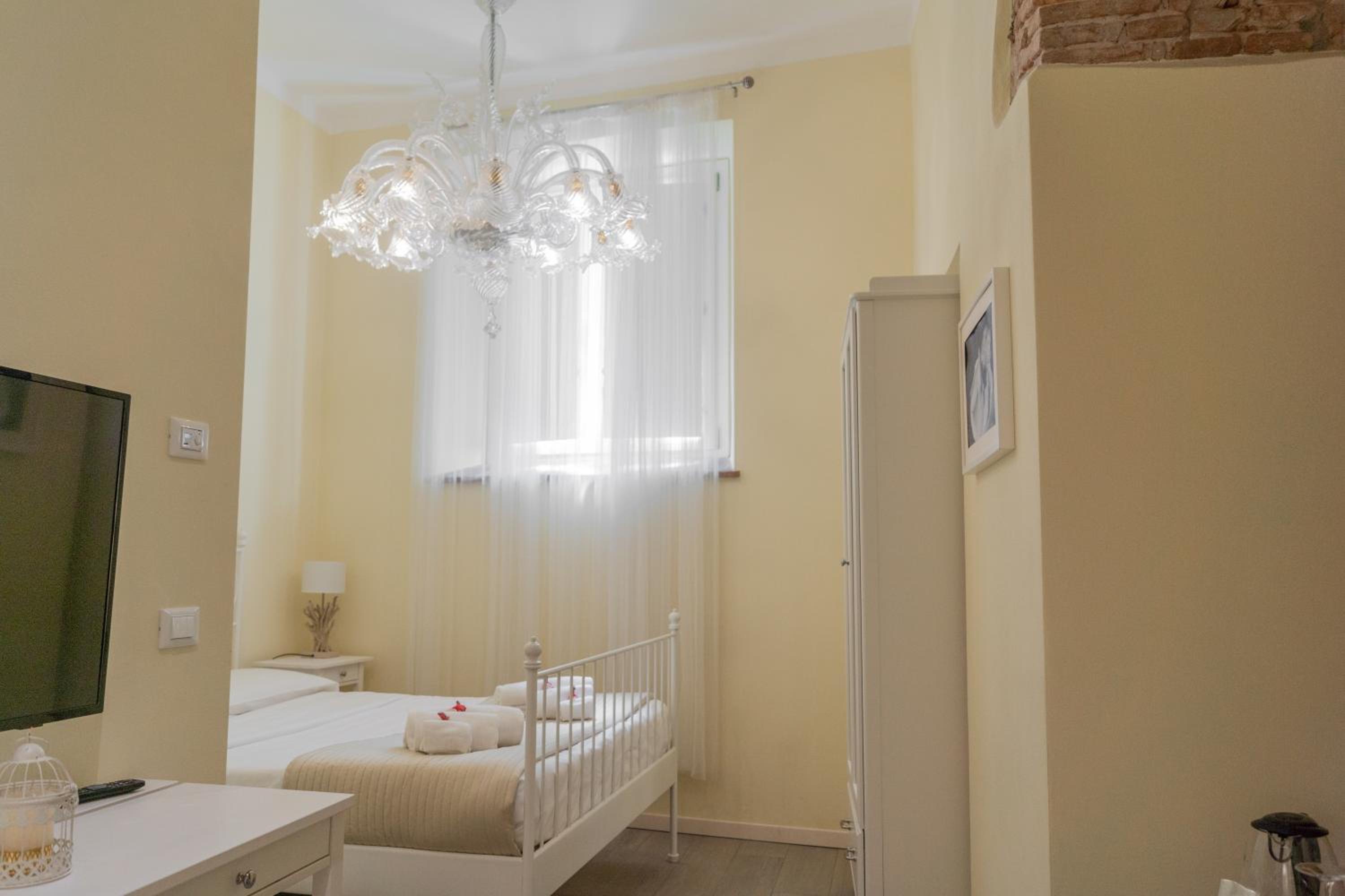 Double with Private Bathroom - Murano - Via Ponte Rofiolo 1 - Photo 5