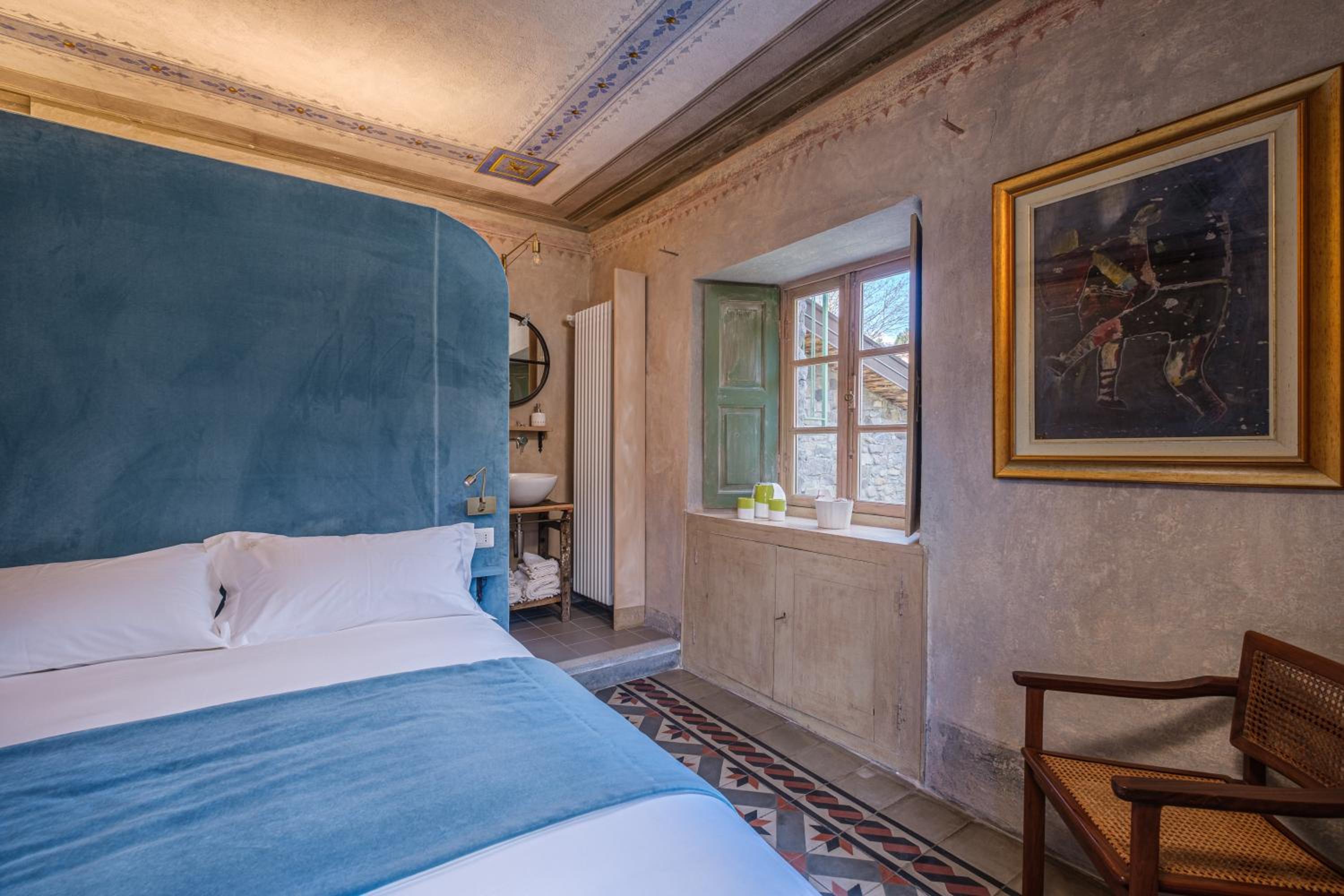 Standard Double Room - Photo 8