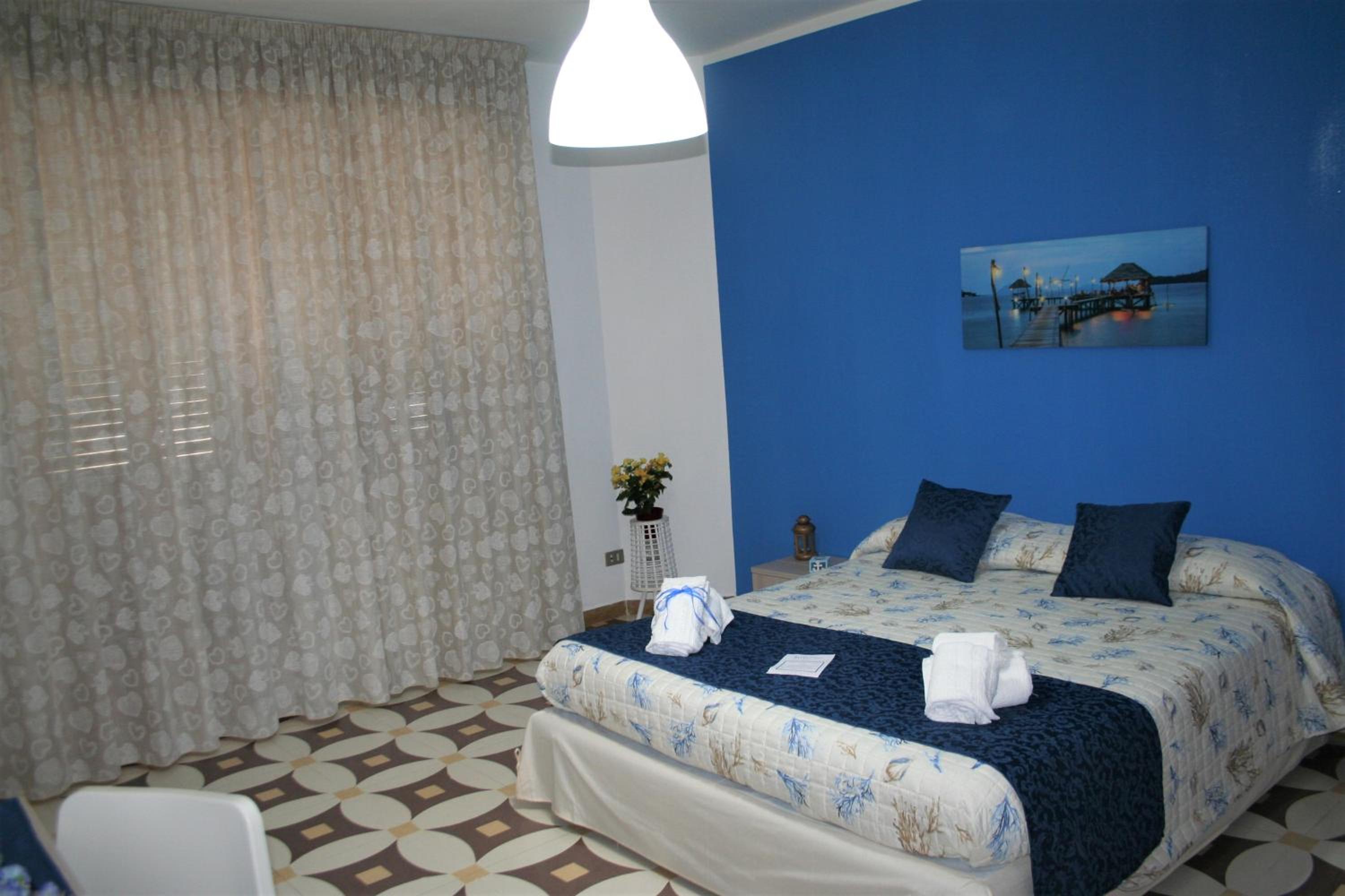 Queen Room - Photo 16