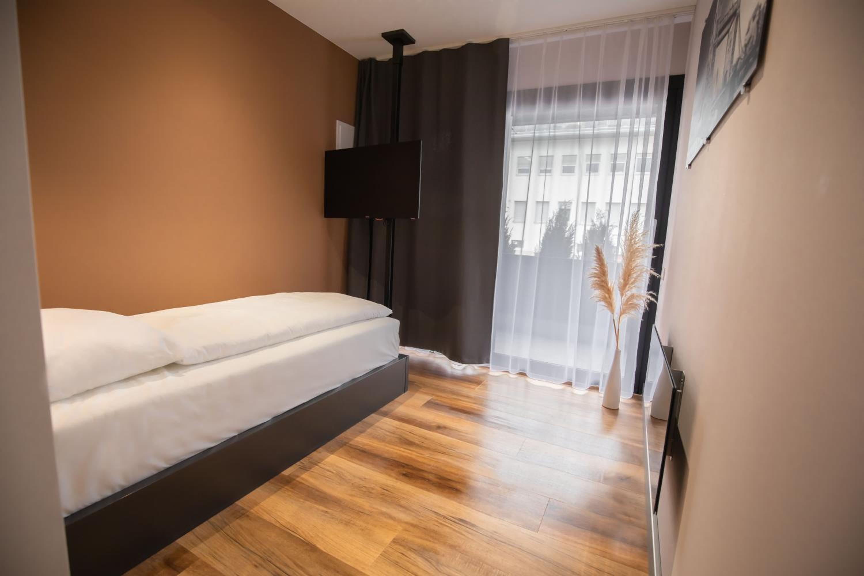 Single Room with Balcony photo 1