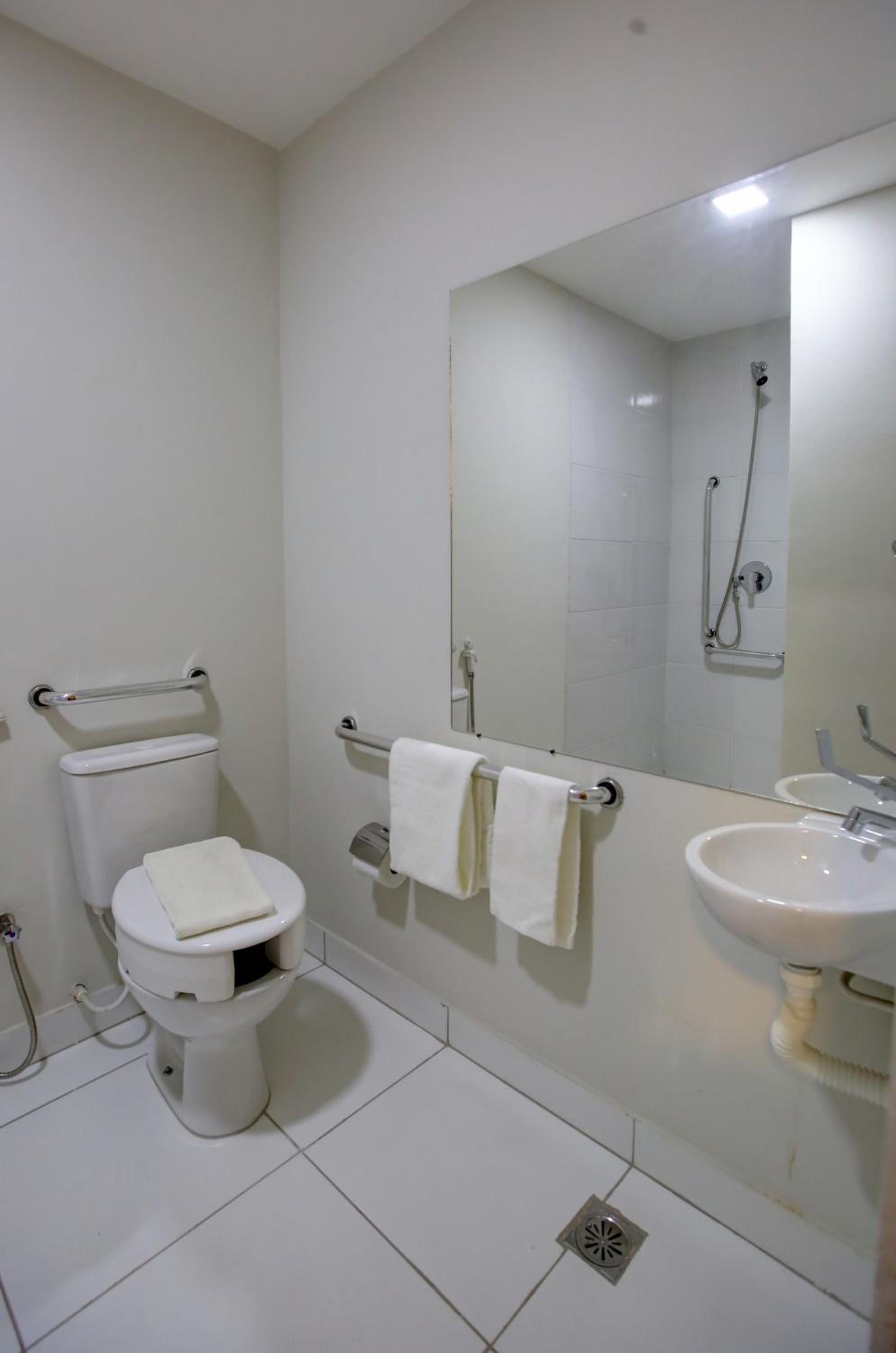 Double Room - Disability Access - Photo 4