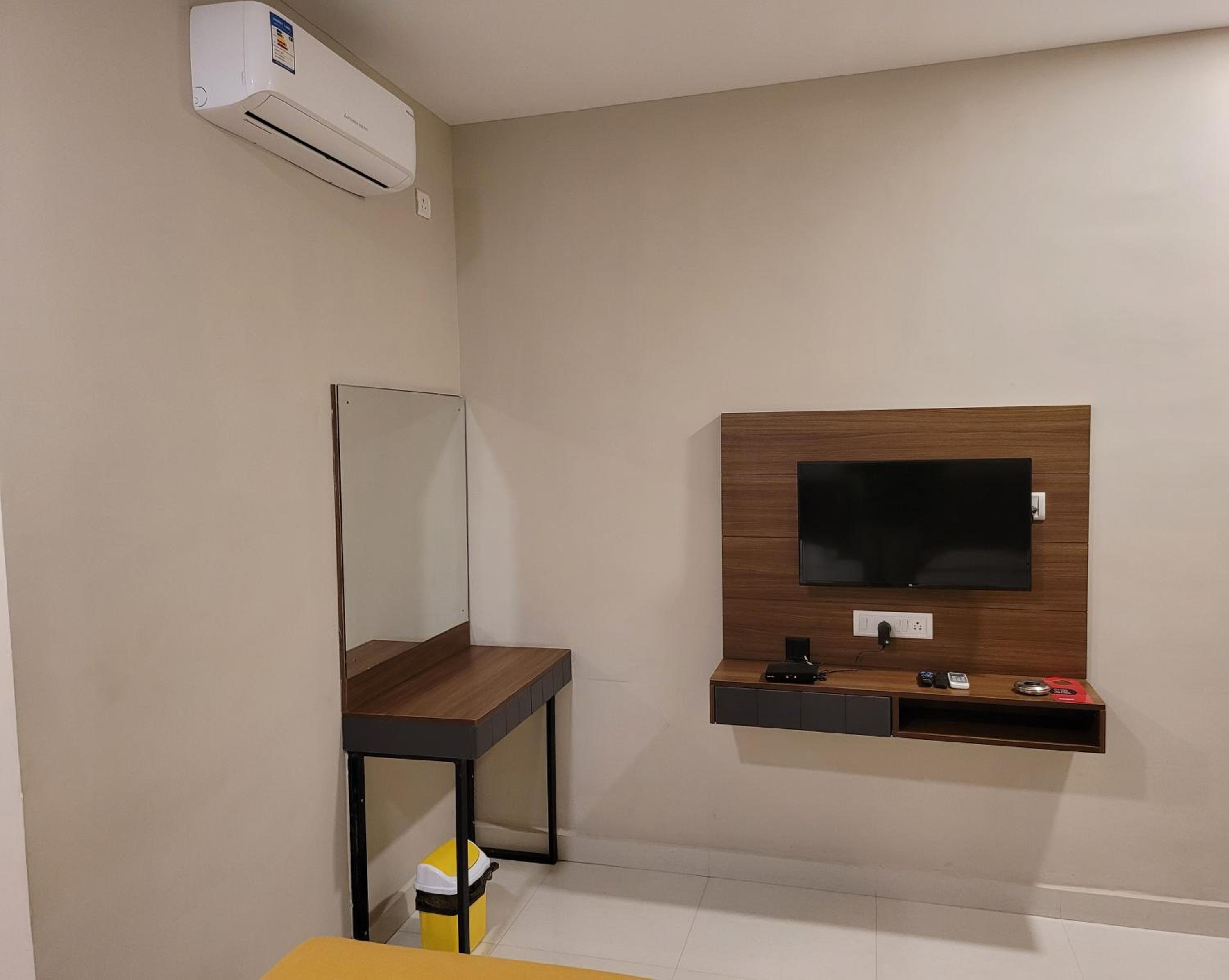 Triple Room with Private Bathroom - Photo 3