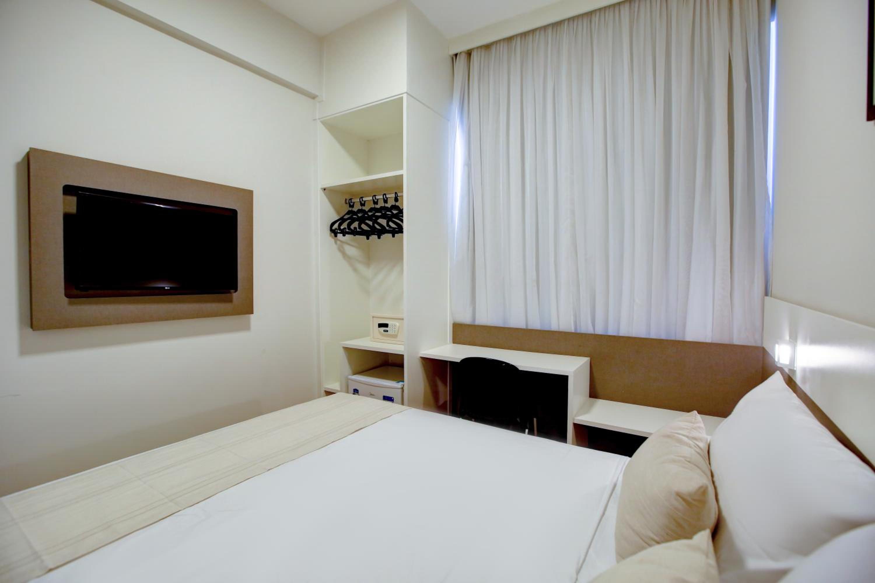 Standard Double Room - Photo 4