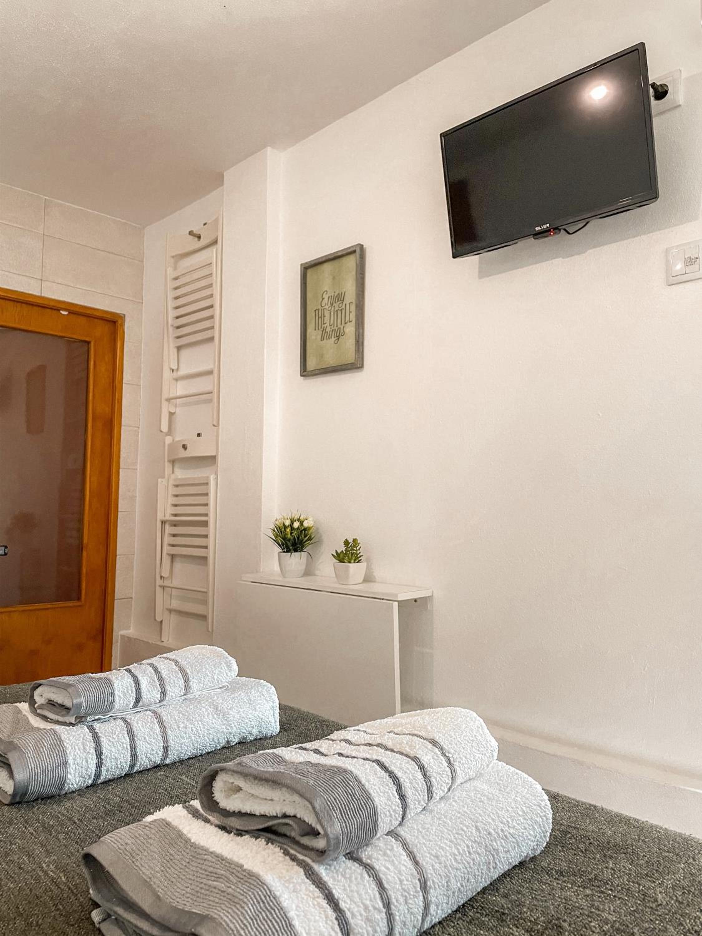 Studio with Terrace - Photo 27