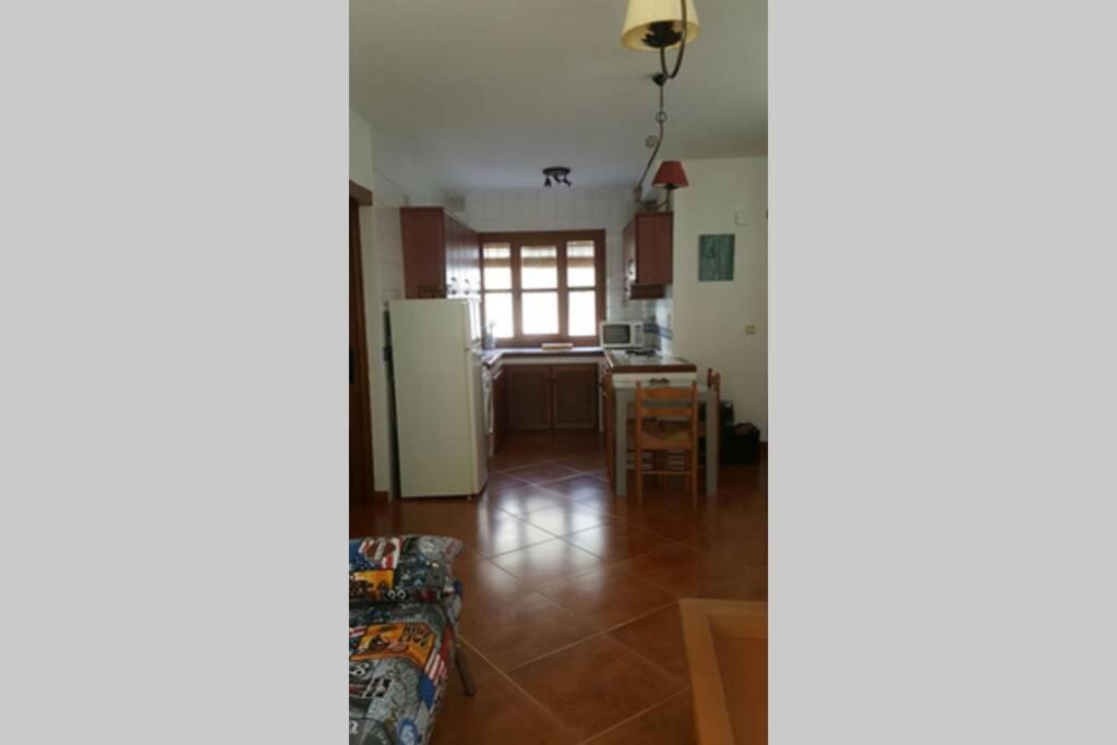 Apartment with Mountain View - Photo 3