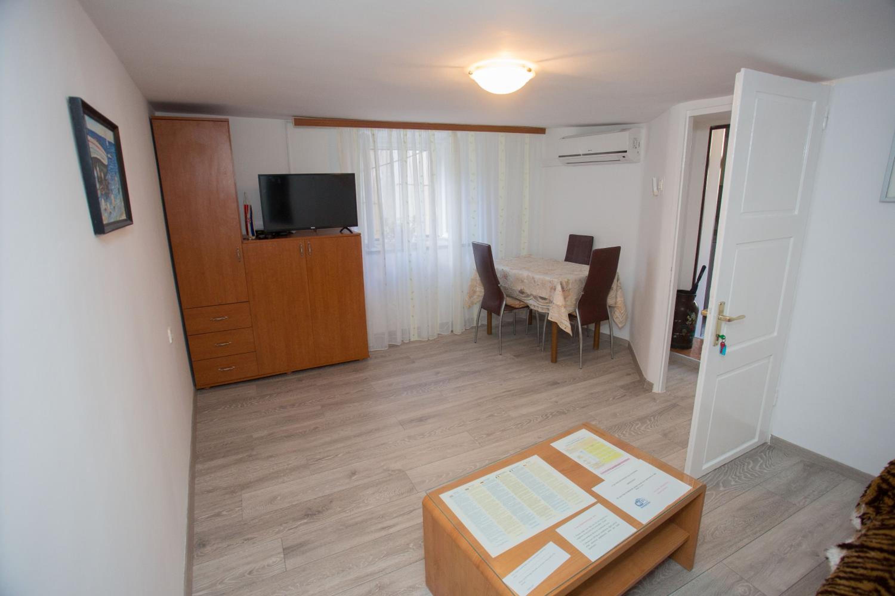 Duplex Two-Bedroom Apartment - Siriščevića Street 9 