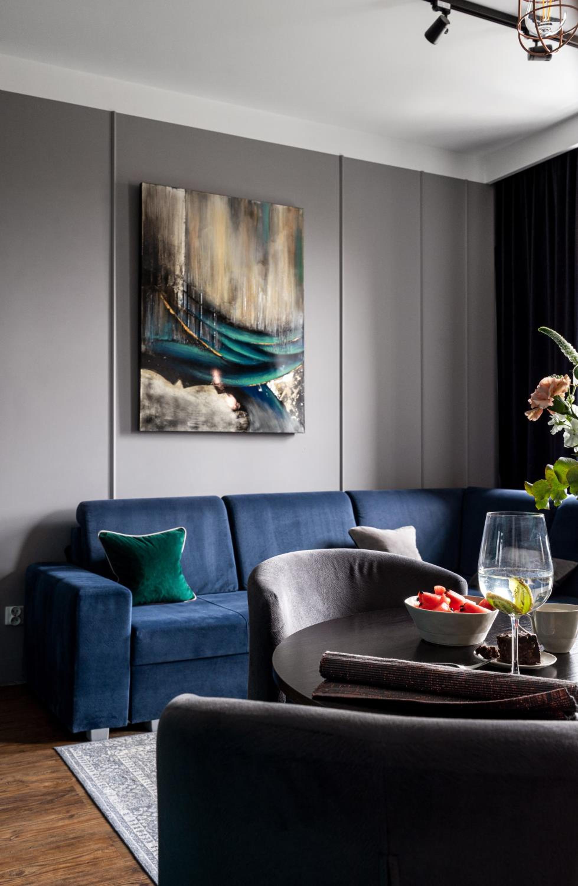 One-Bedroom Apartment - Photo 17