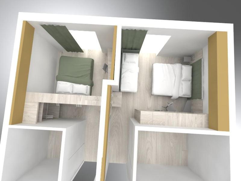 Two Connecting Rooms (5 Adults) - Photo 10
