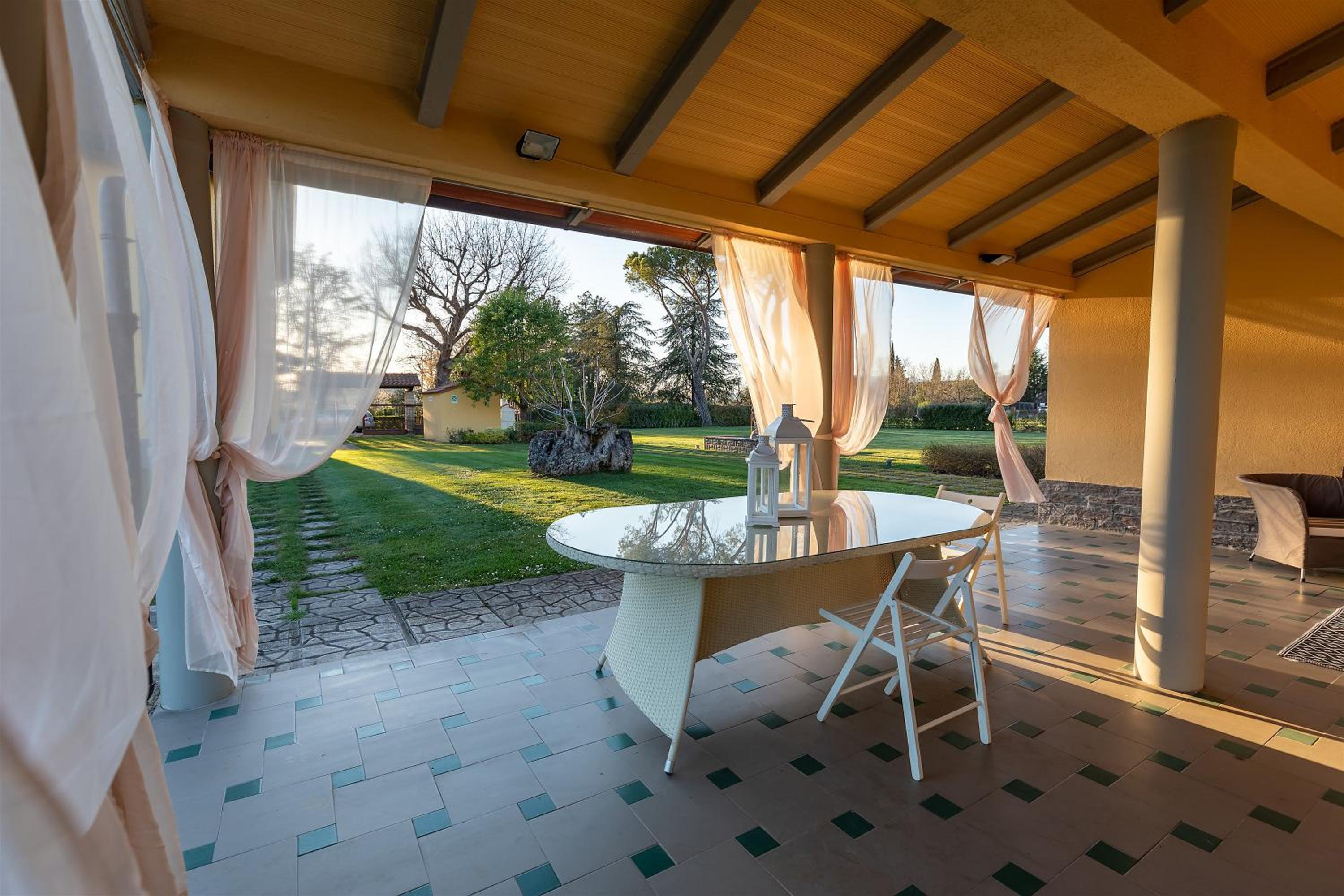 Villa - Photo 3