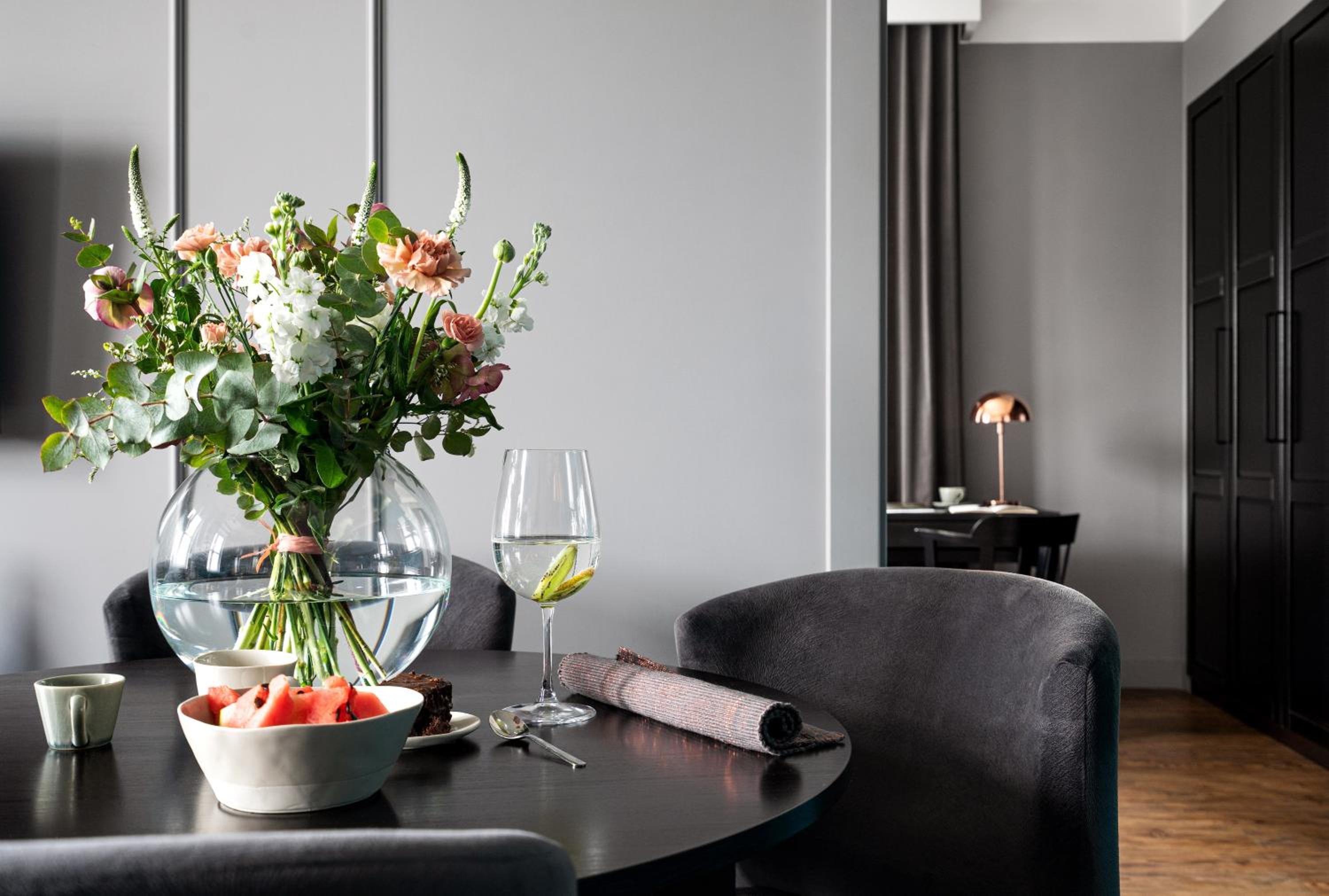 One-Bedroom Apartment - Photo 16