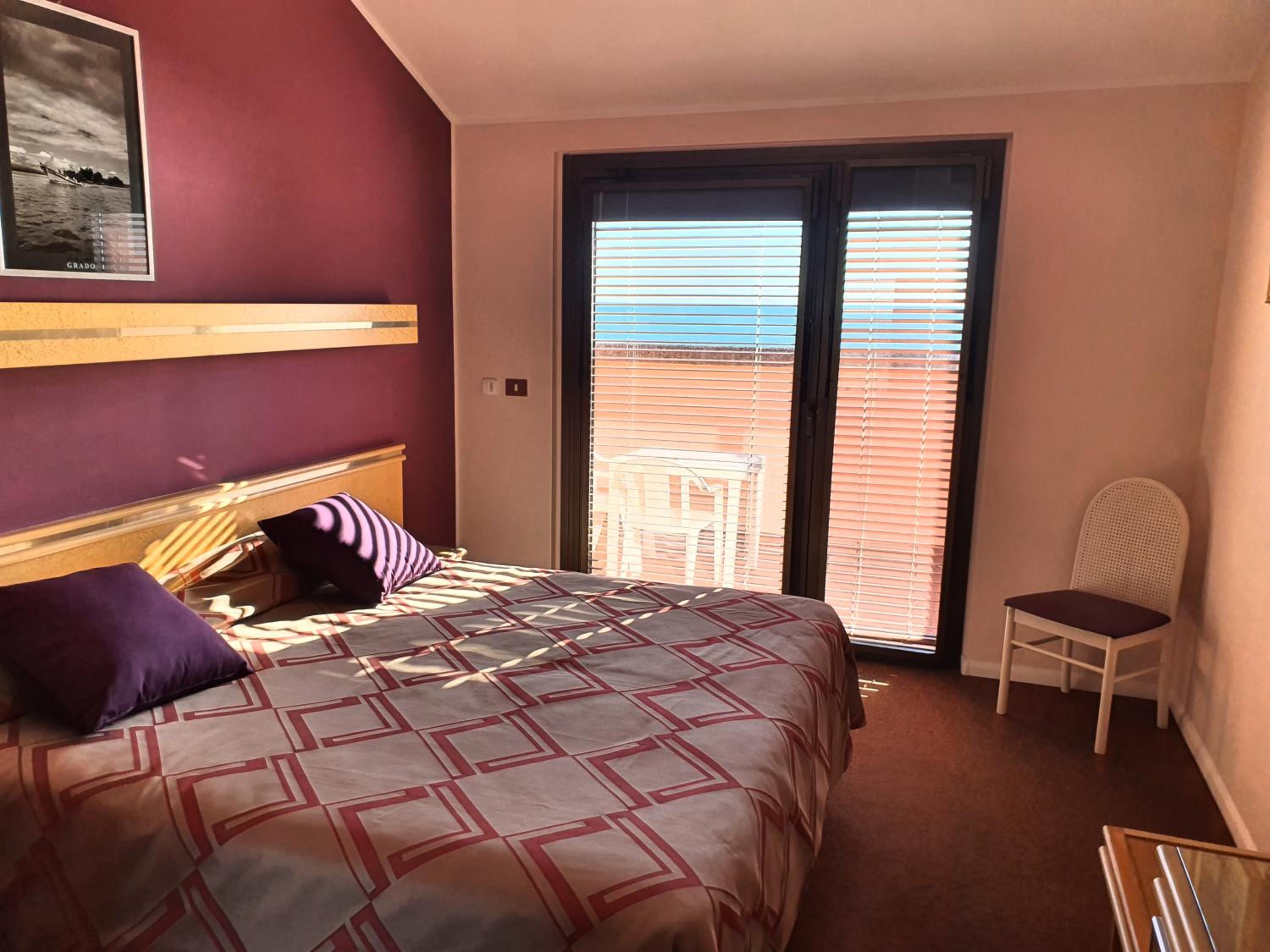 Double Room with Balcony and Sea View - Photo 15