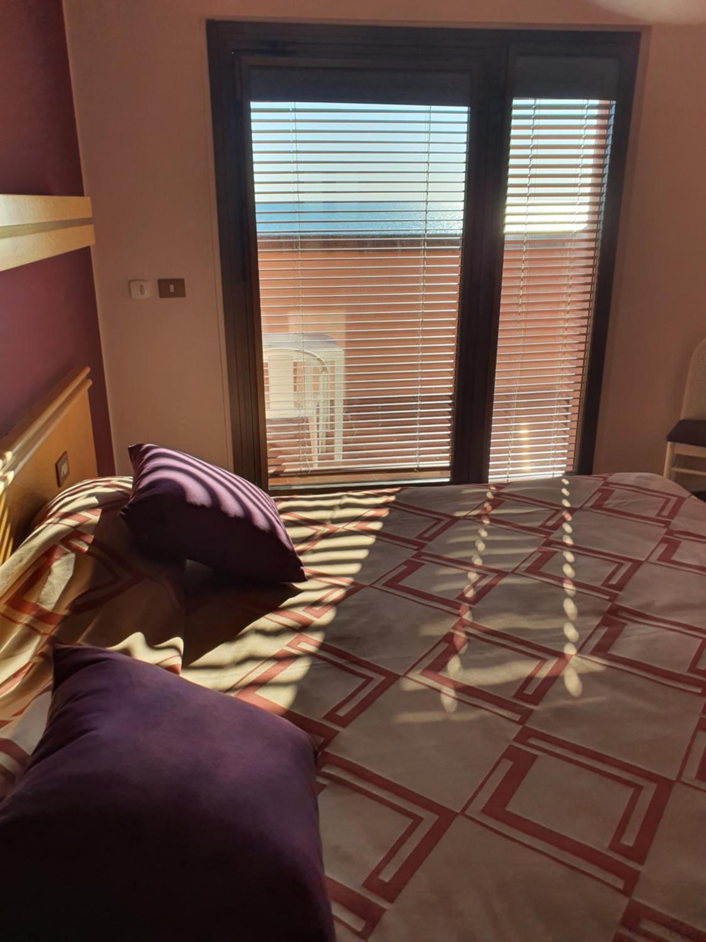 Double Room with Balcony and Sea View - Photo 6