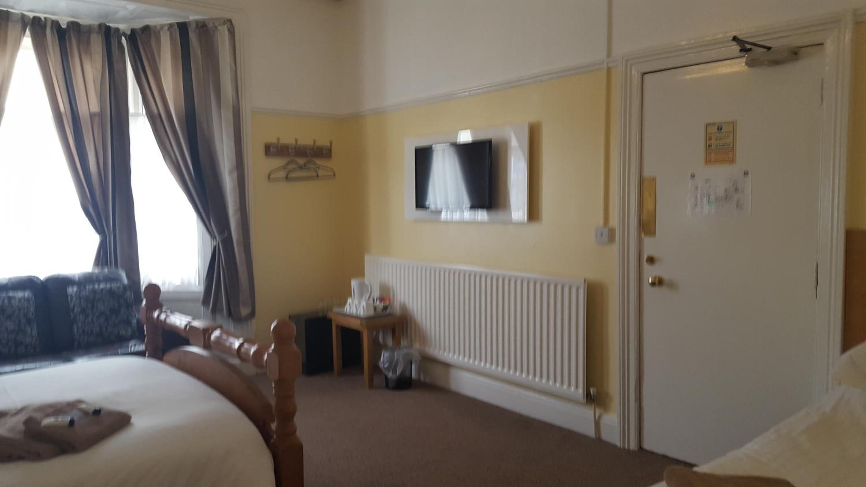 Deluxe Family Room - Photo 8